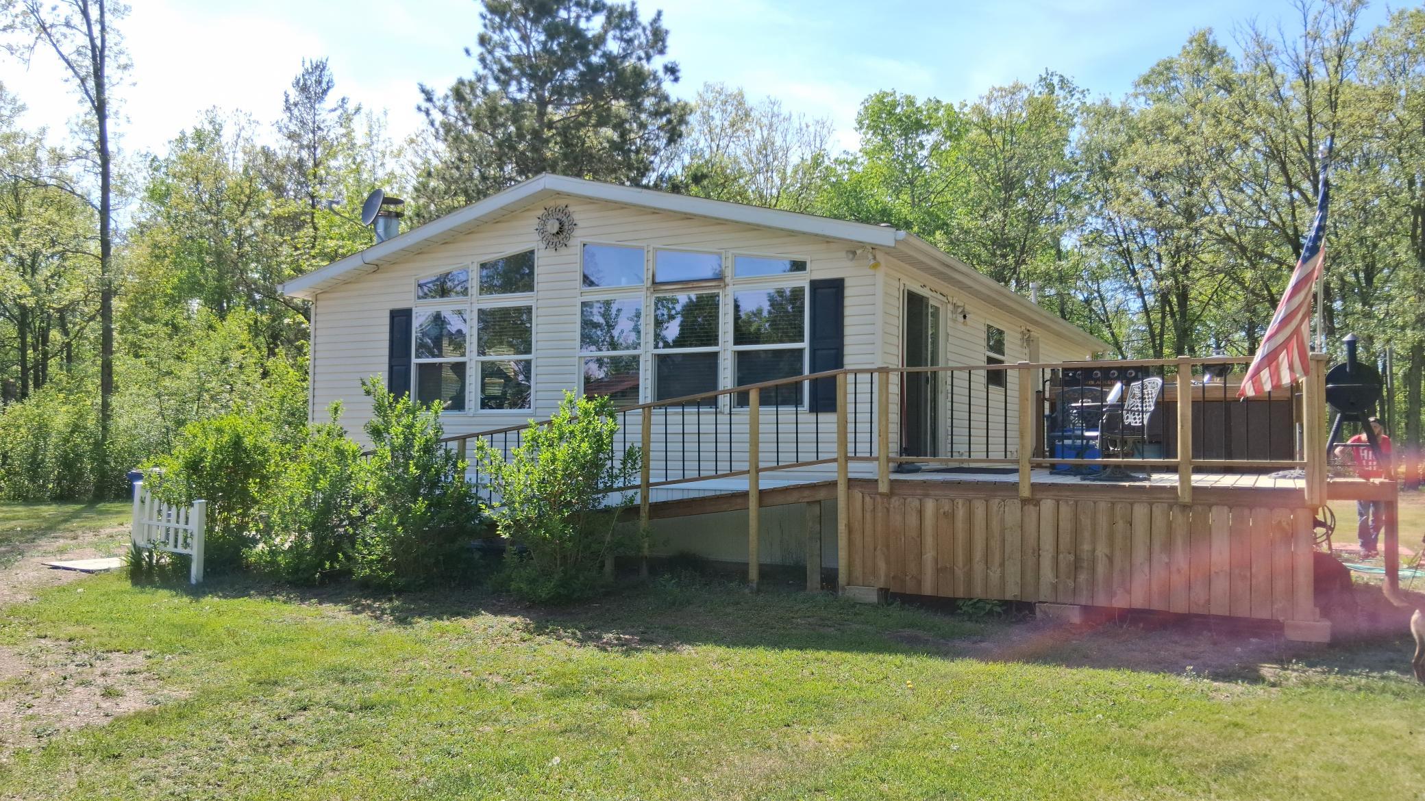481 E River Road Property Photo 1