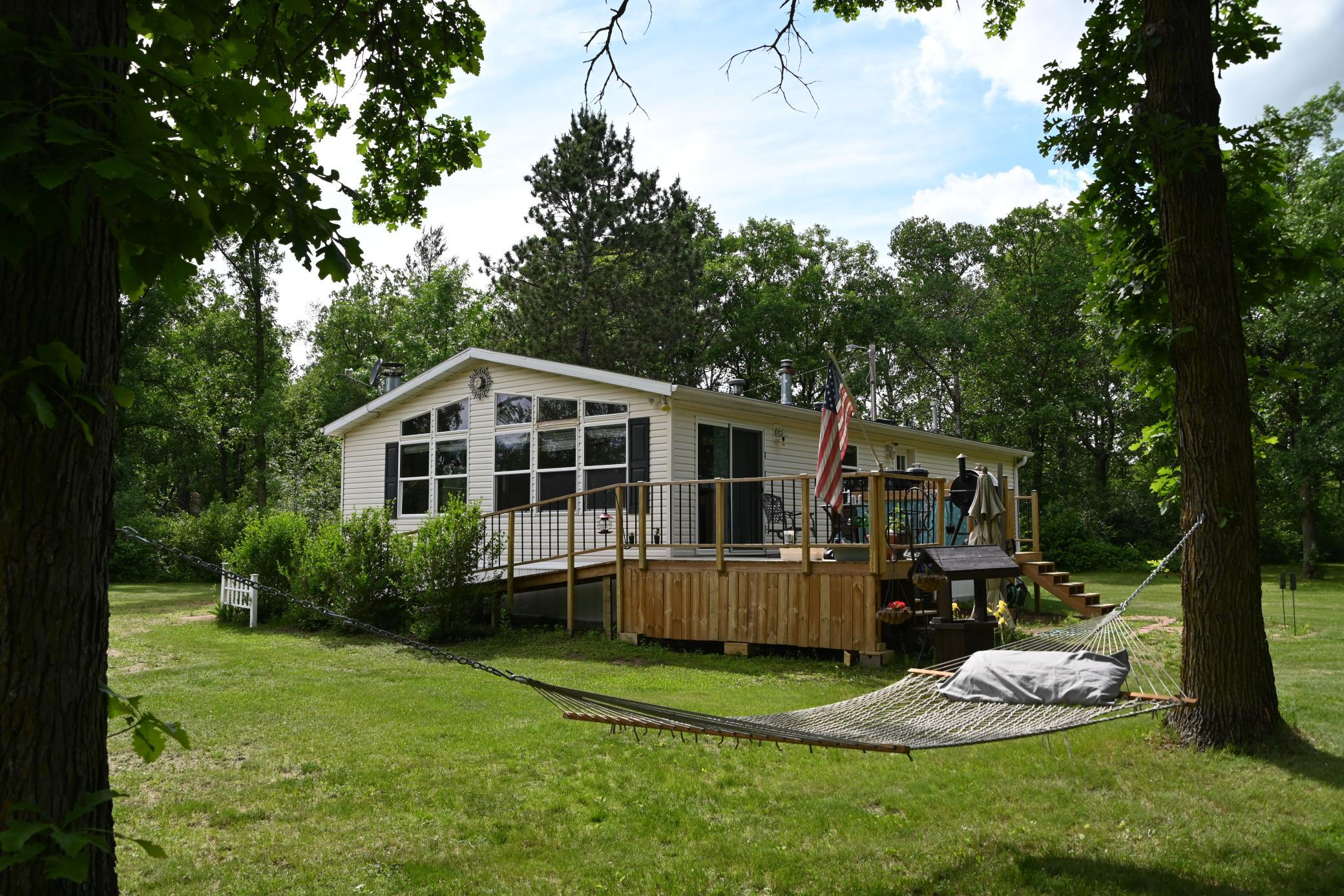 481 E River Road Property Photo 5