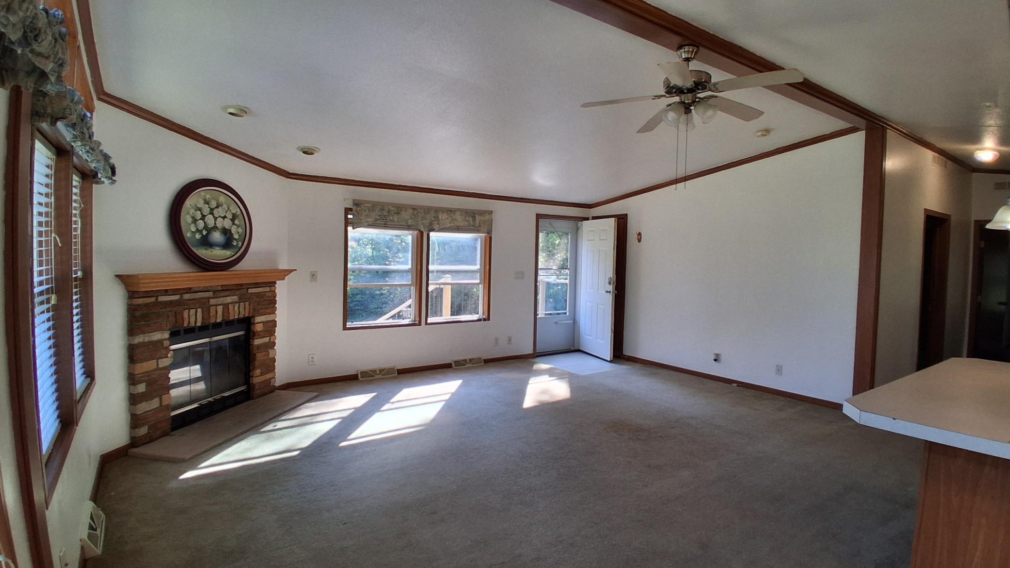481 E River Road Property Photo 19