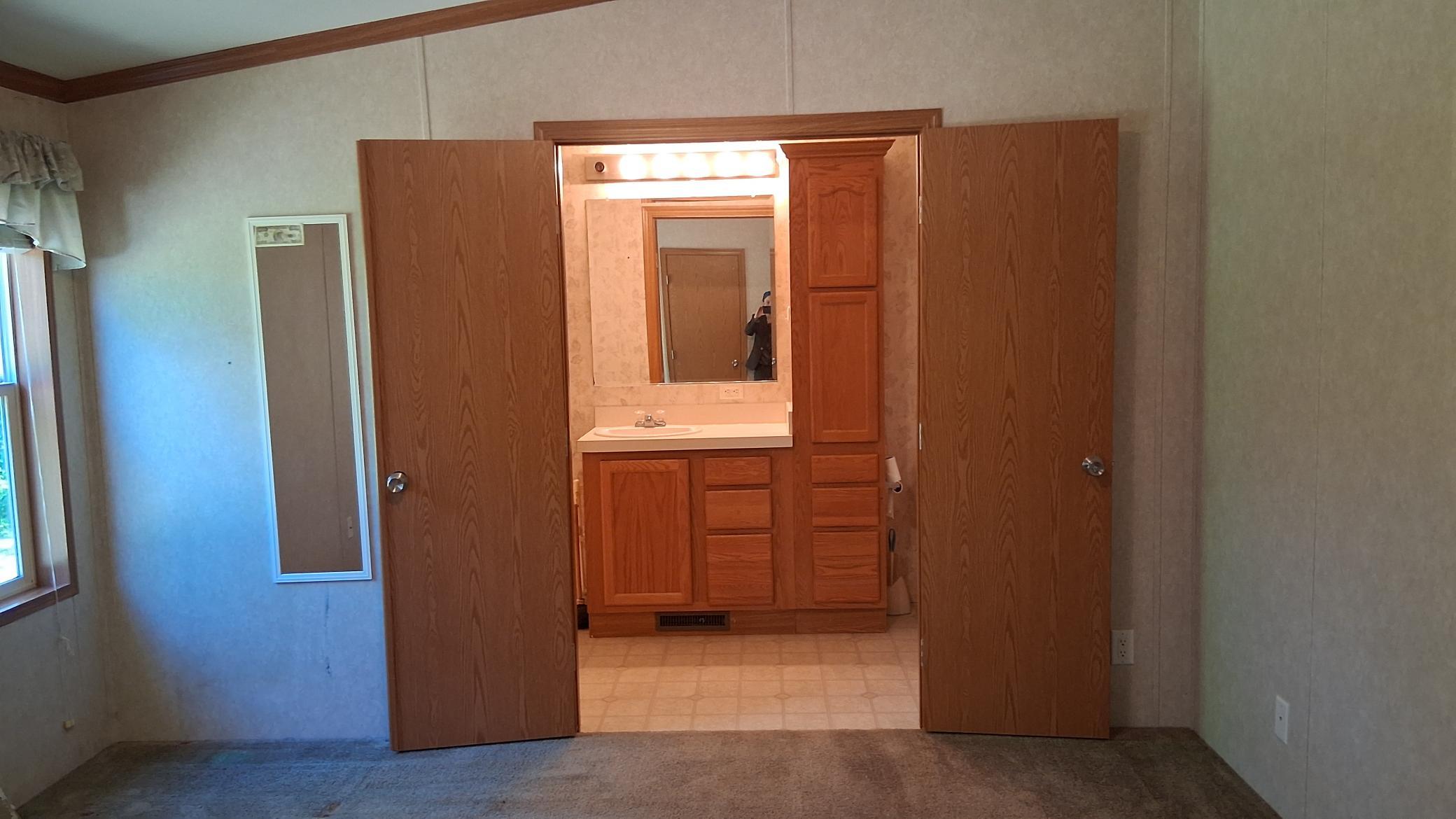 481 E River Road Property Photo 24