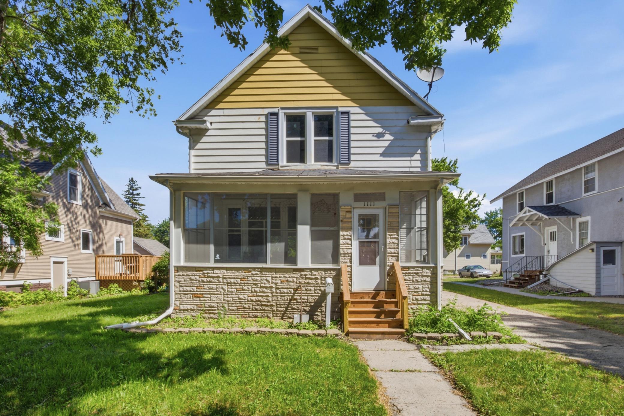 1111 8th Avenue N Property Photo 1