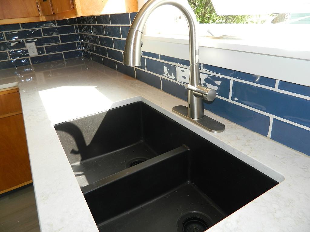 117 Front Street Property Photo 4