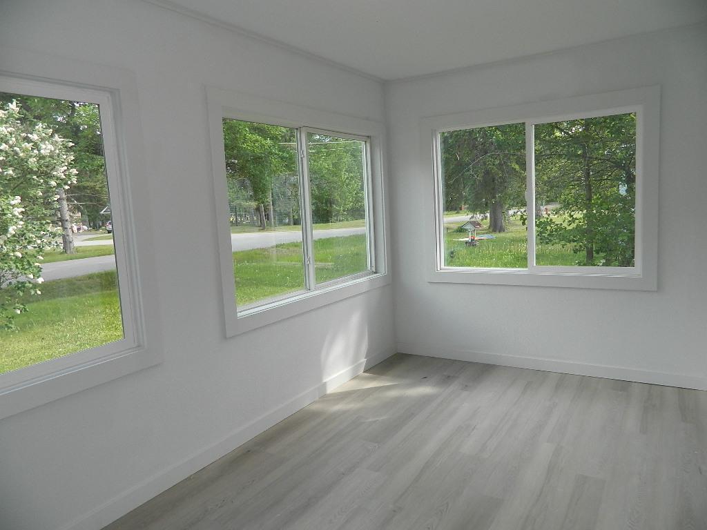 117 Front Street Property Photo 11