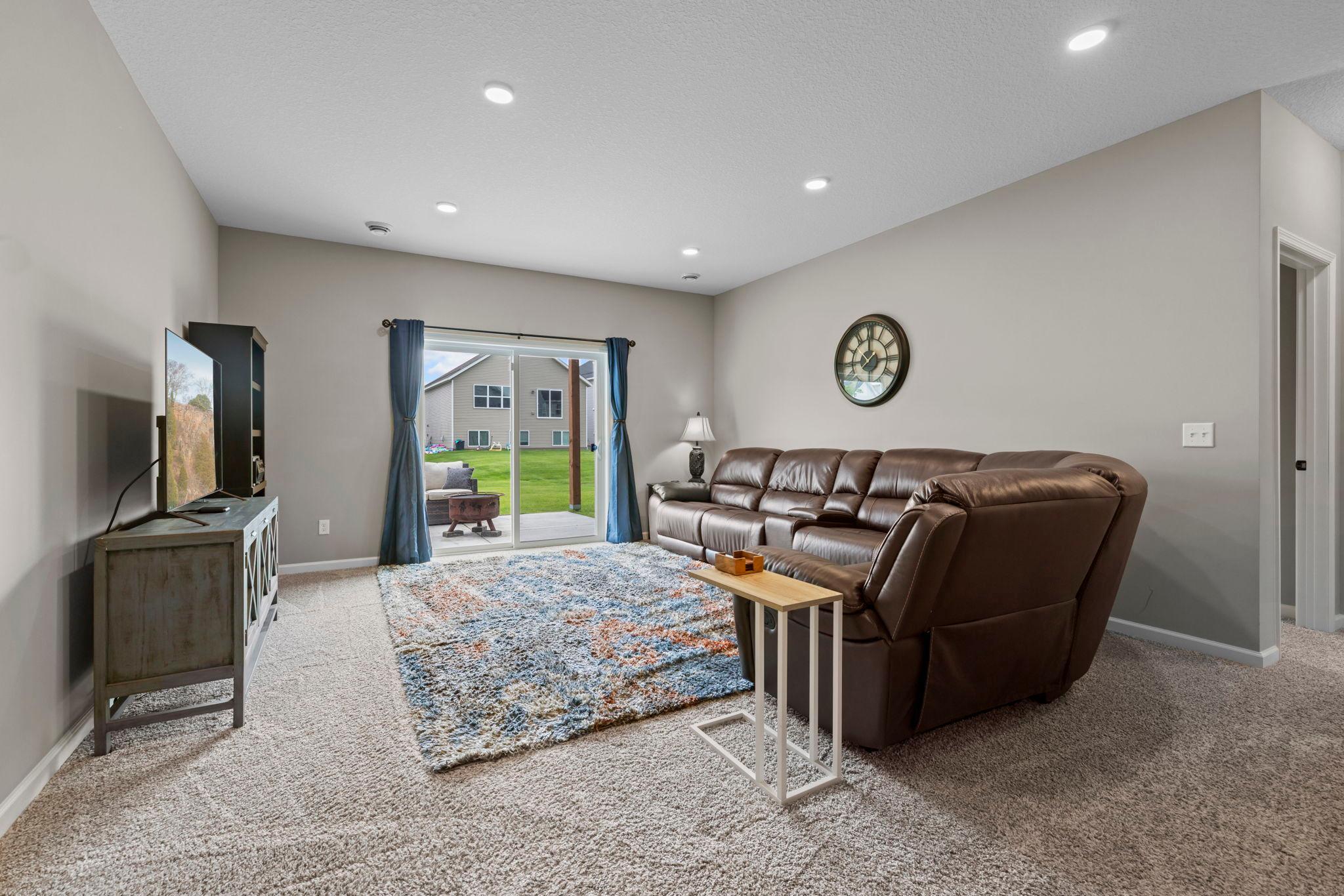9260 26th Street Ne Property Photo 27