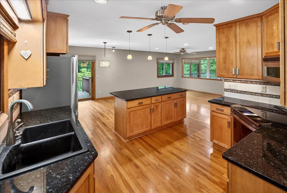 18420 Bates Street Property Photo 7