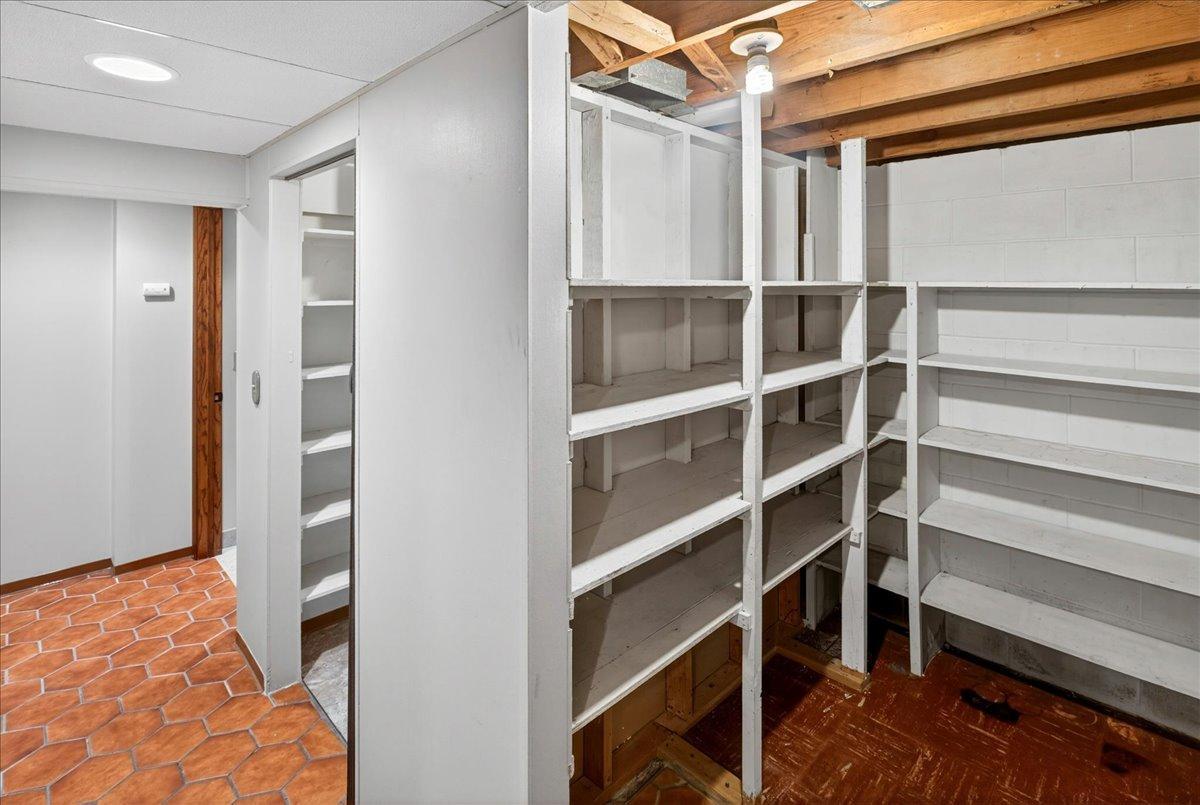 18420 Bates Street Property Photo 33