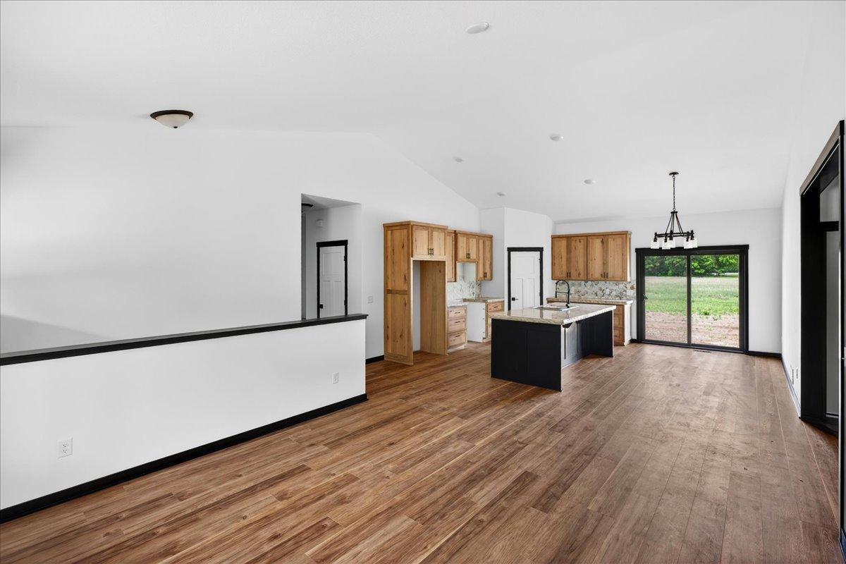 12085 Sunrise Road Property Photo 9