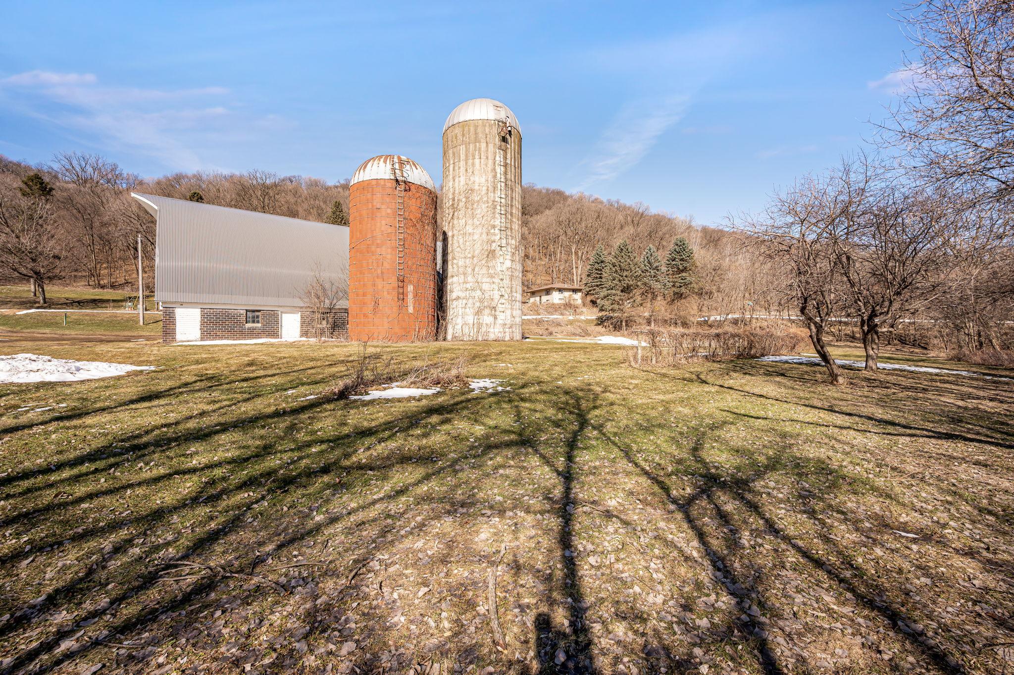 48050 Old River Bluff Road Property Photo 5