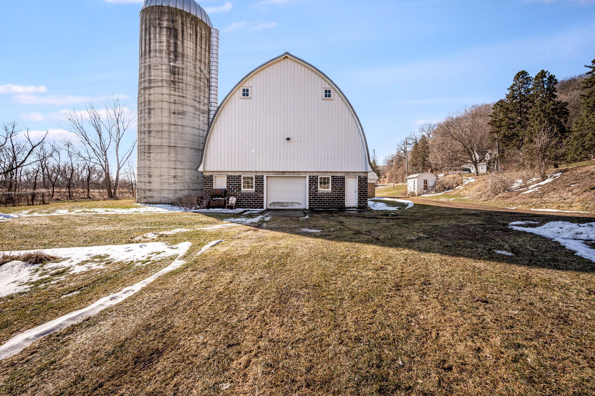 48050 Old River Bluff Road Property Photo 6