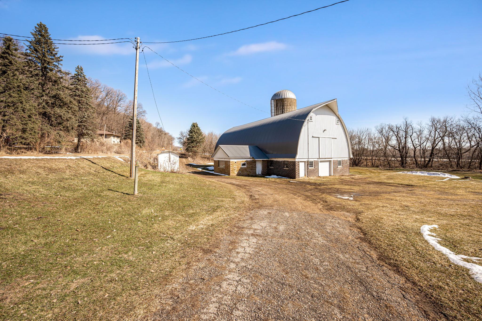 48050 Old River Bluff Road Property Photo 7