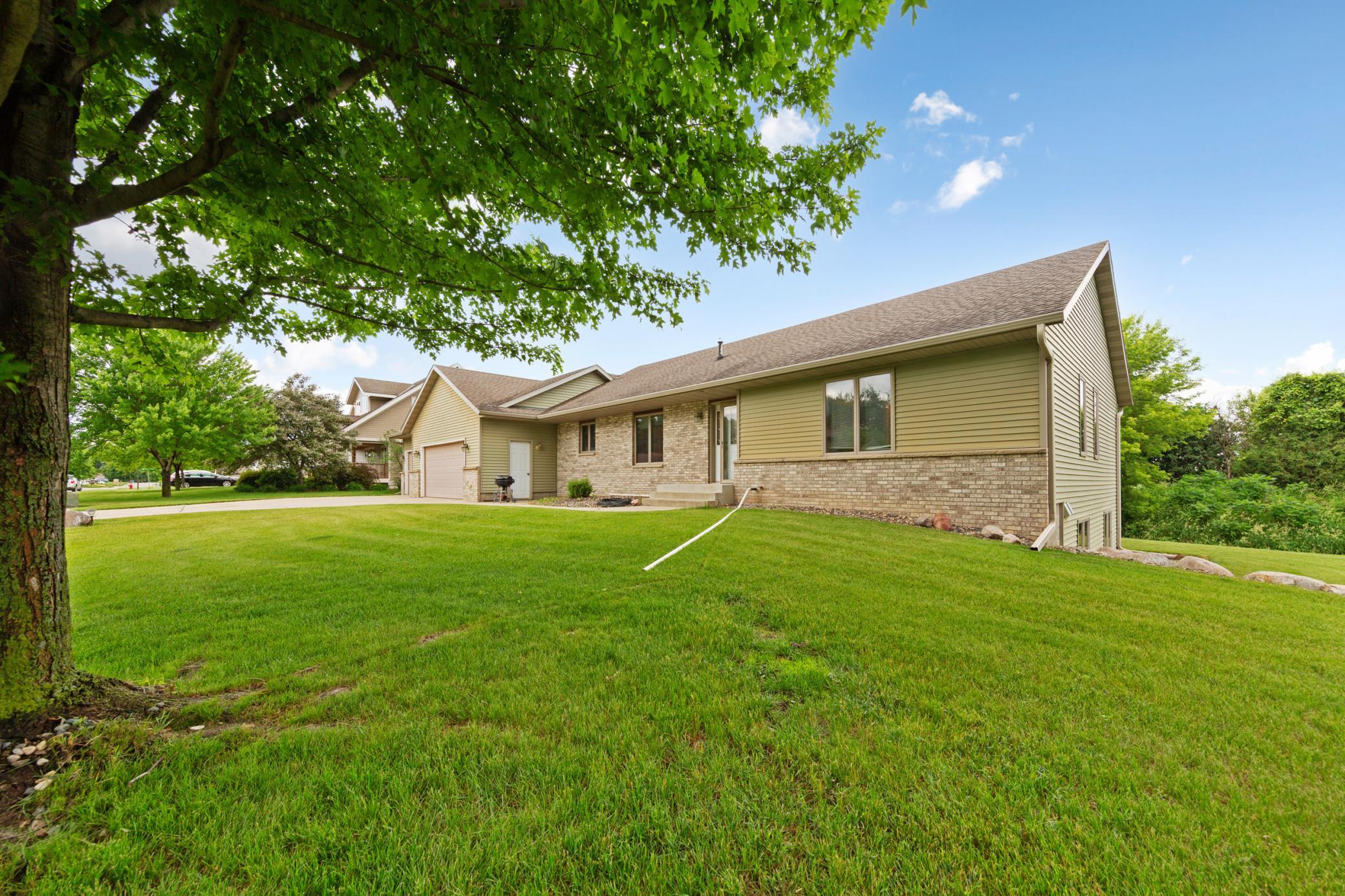 1555 Greenleaf Road Property Photo 2