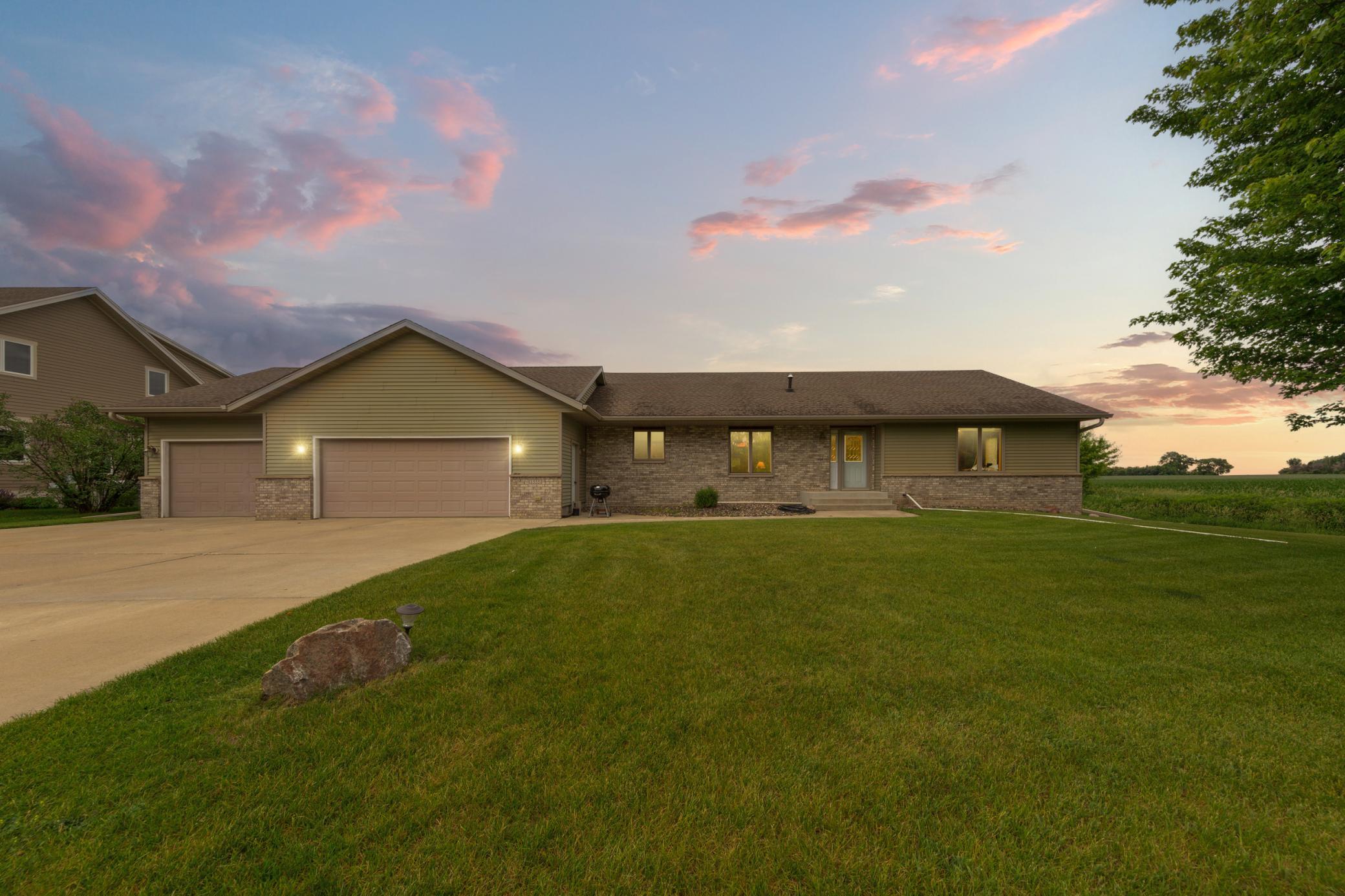 1555 Greenleaf Road Property Photo 3