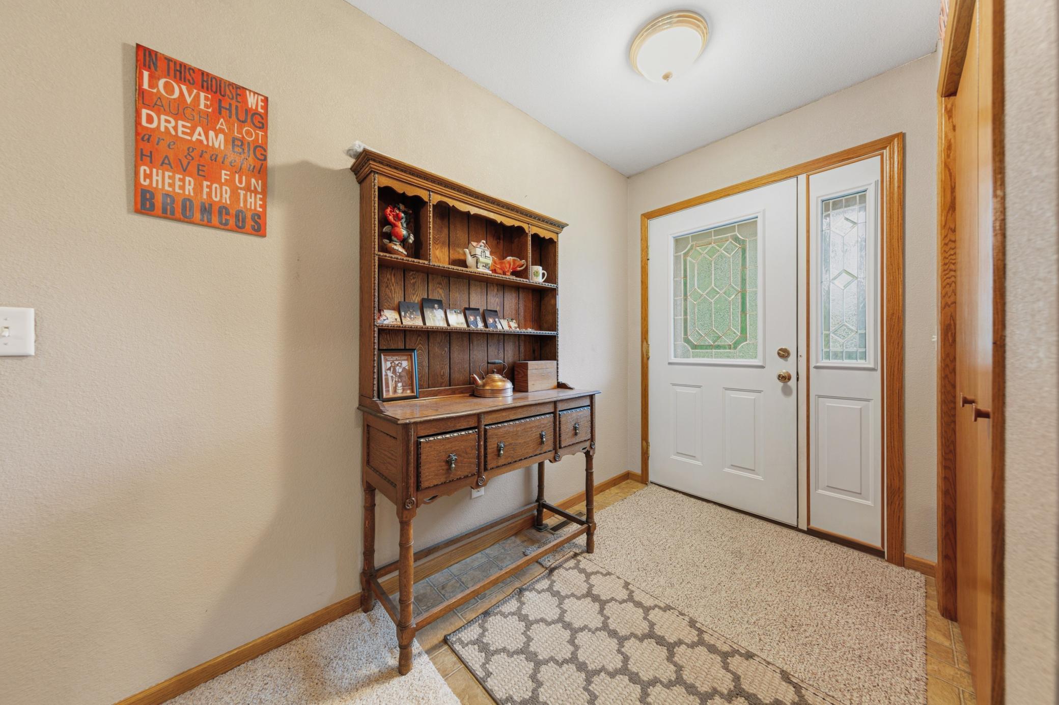 1555 Greenleaf Road Property Photo 9