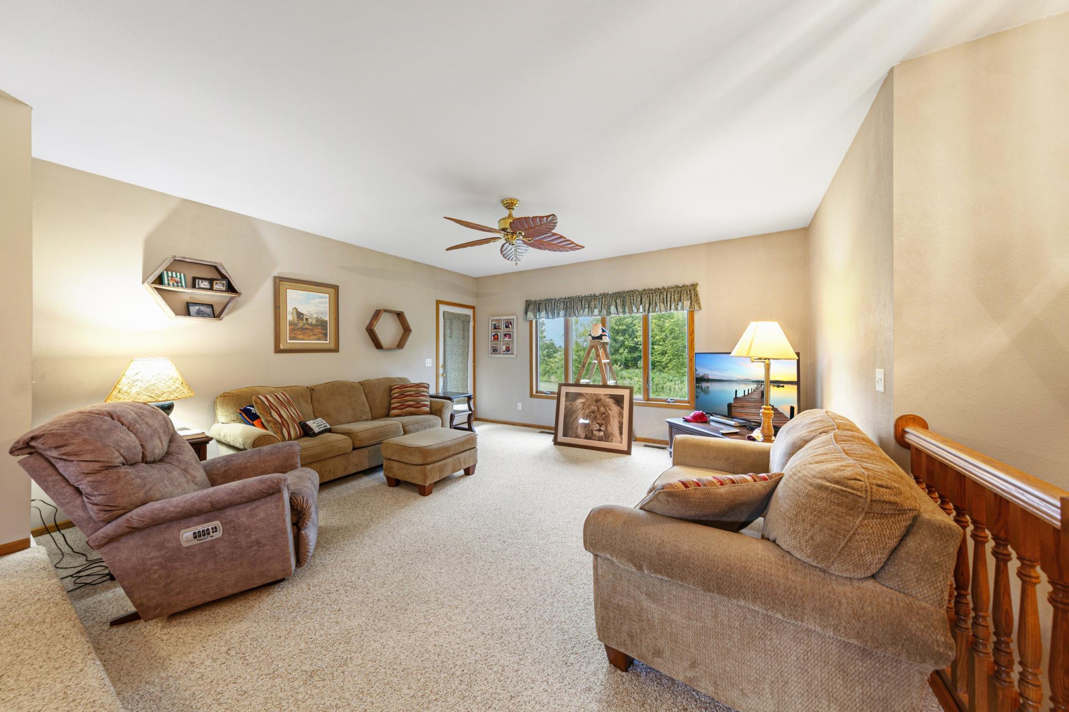 1555 Greenleaf Road Property Photo 10