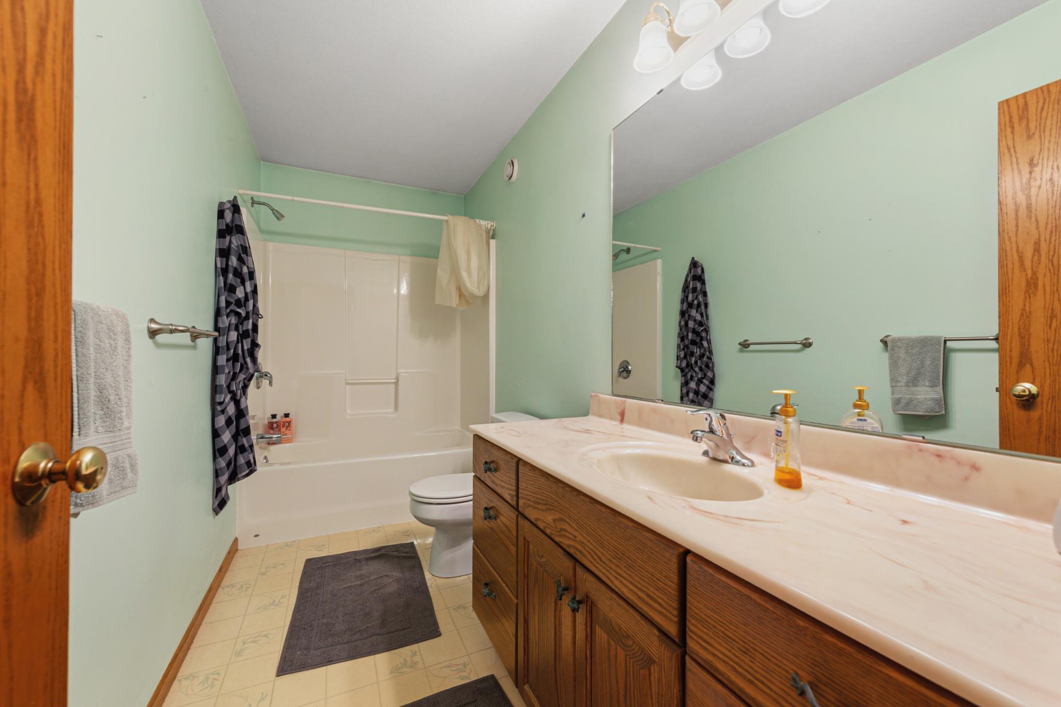 1555 Greenleaf Road Property Photo 18