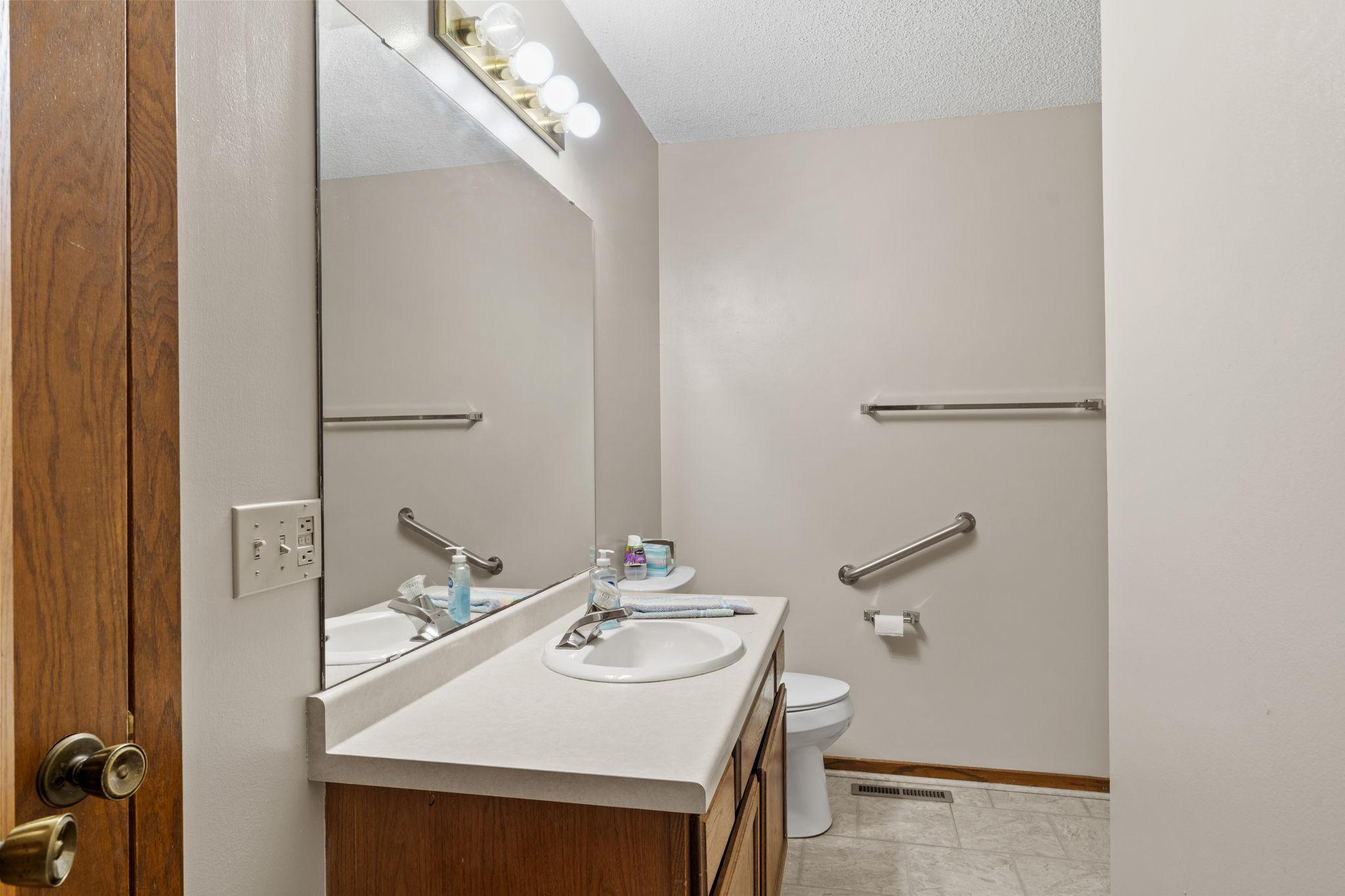 4165 Hilltop Point 105 Property Photo 12