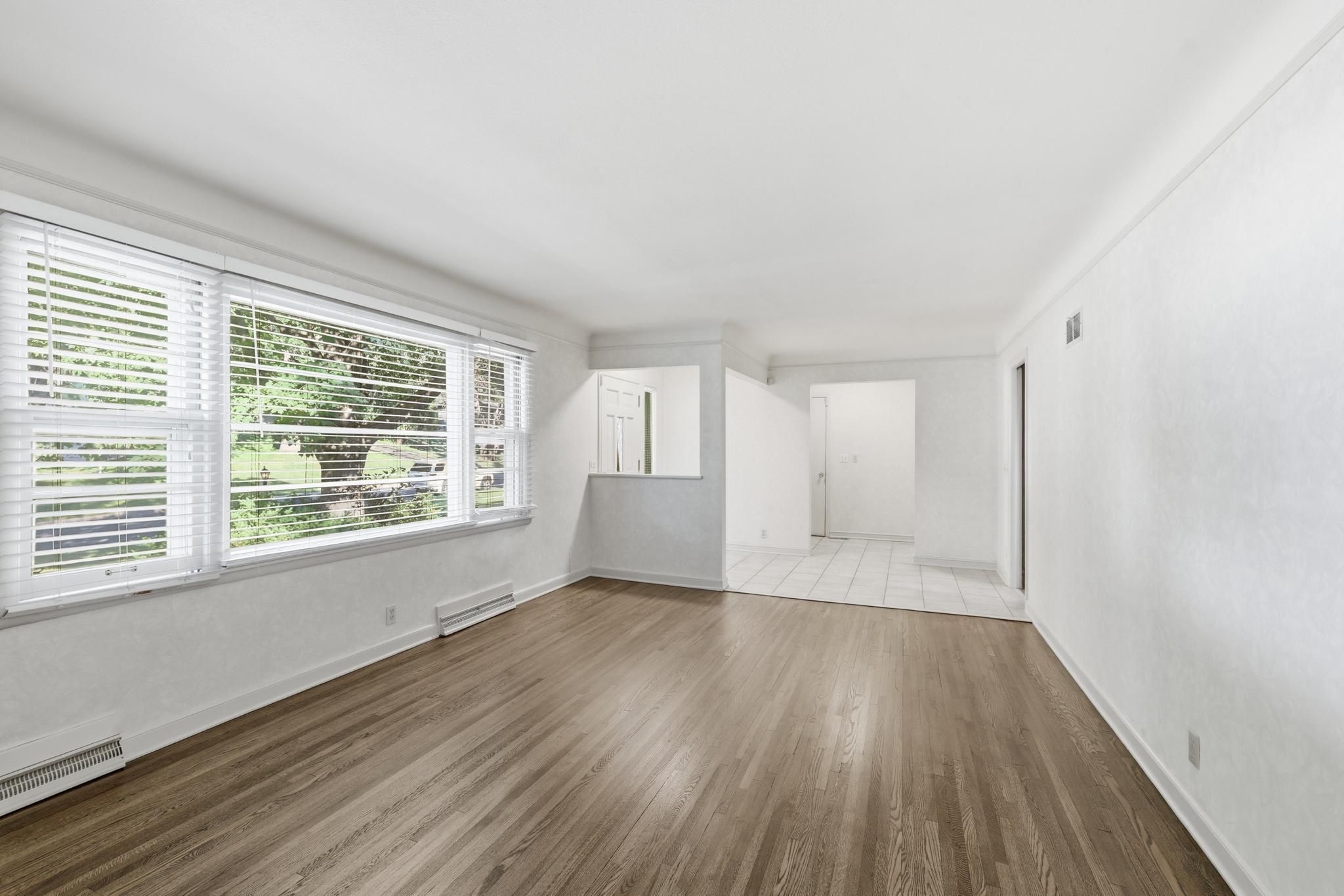 6208 Hillside Road Property Photo 5