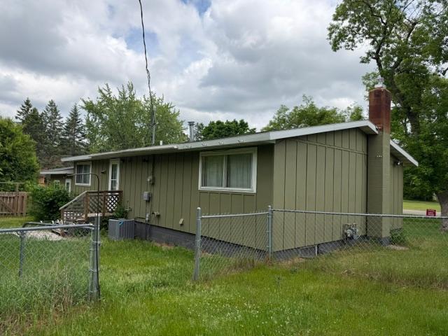 407 Lake Avenue Property Photo 3