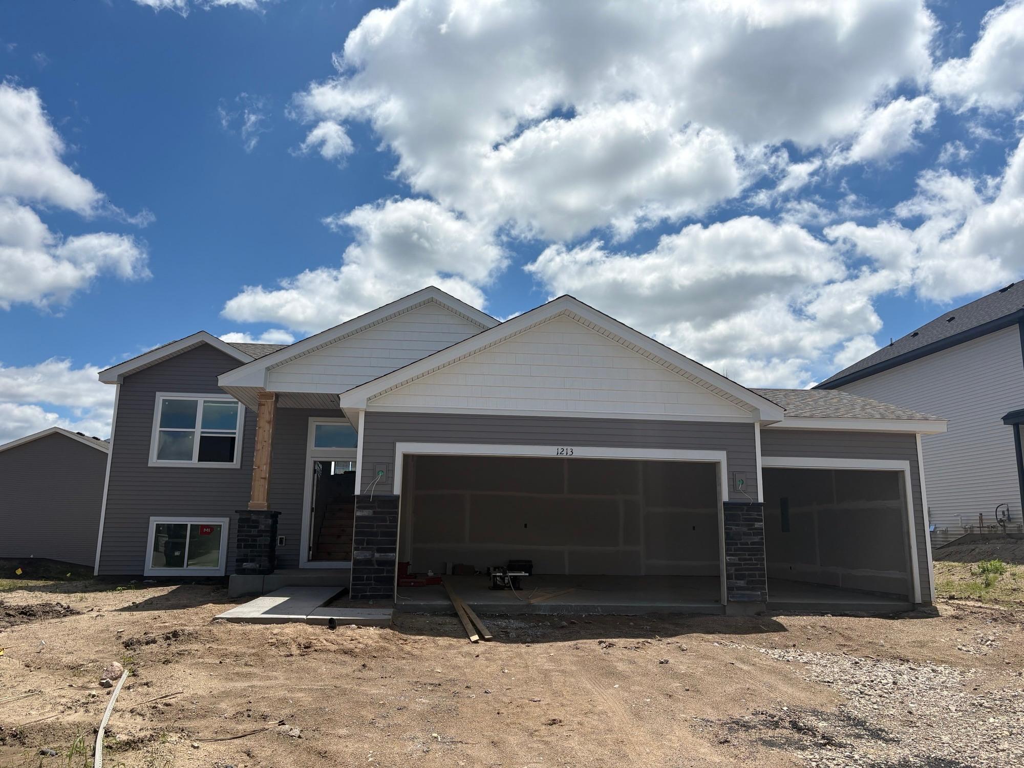 1213 Deerpath Drive NE Property Photo 1