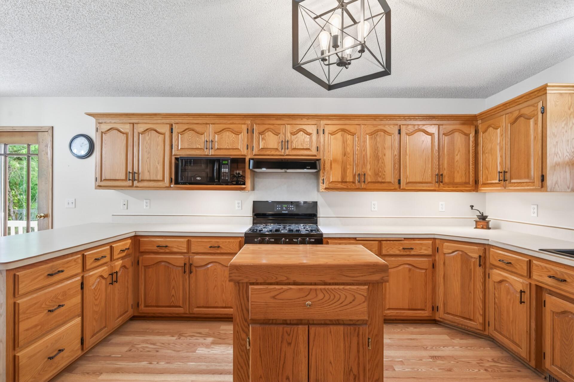 600 Kipp Property Photo 11