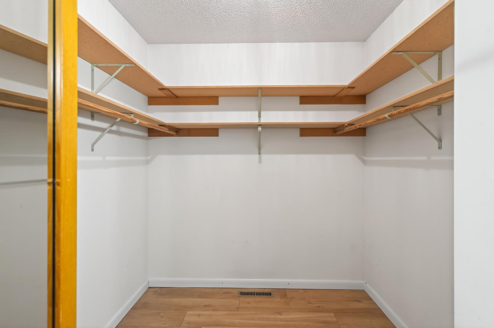 600 Kipp Property Photo 23