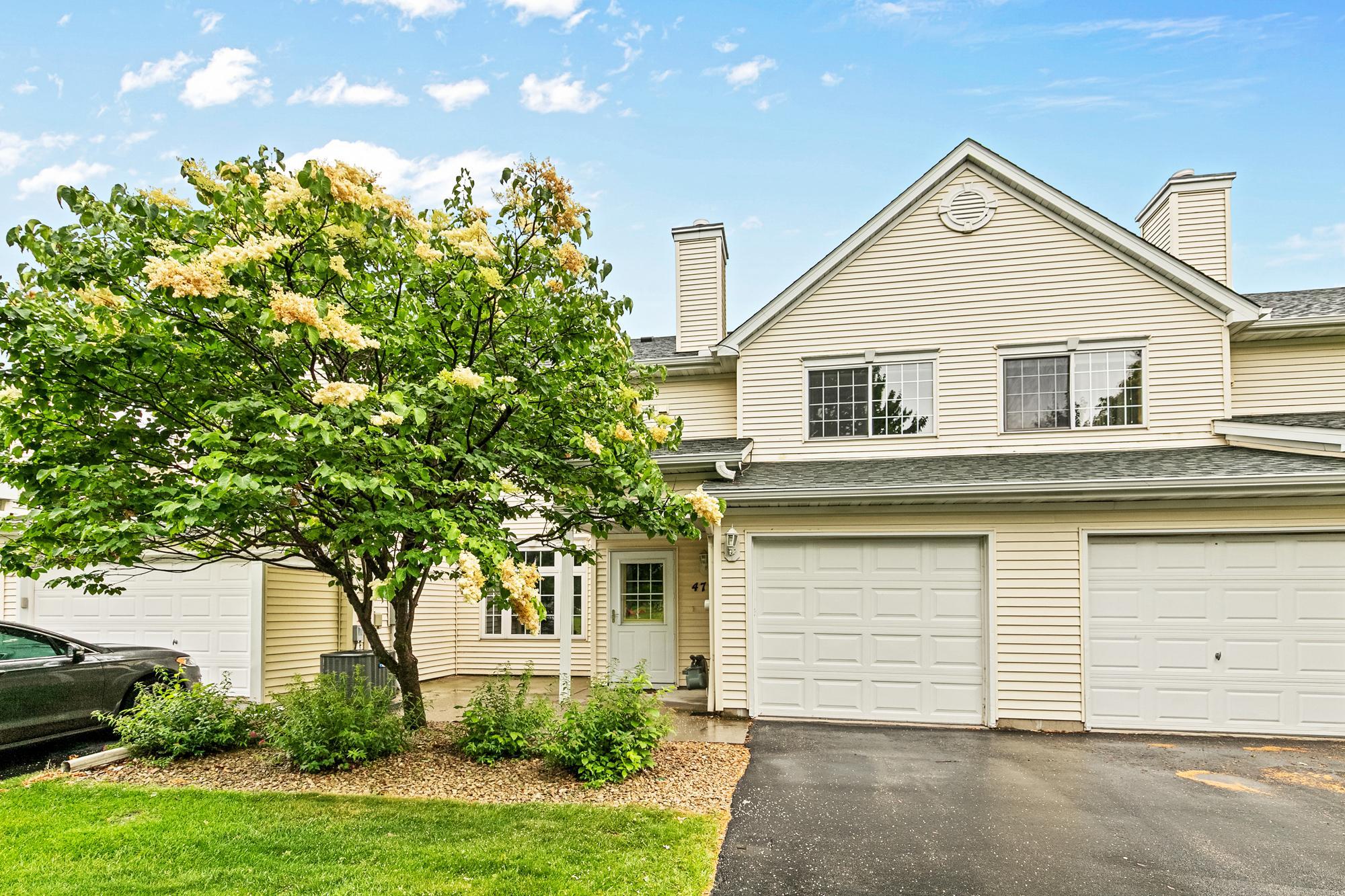 479 Aqua Circle Property Photo 1