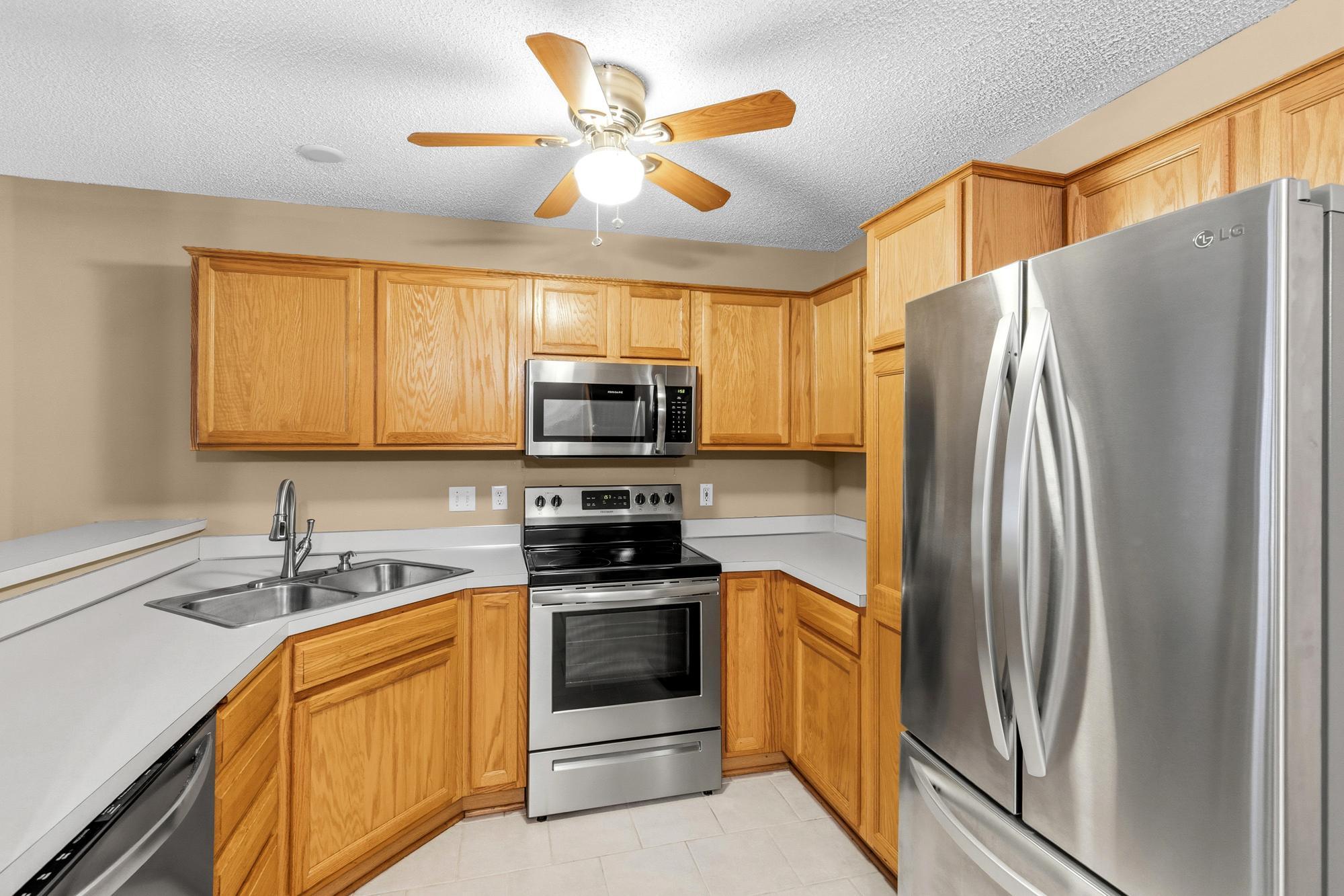 479 Aqua Circle Property Photo 10