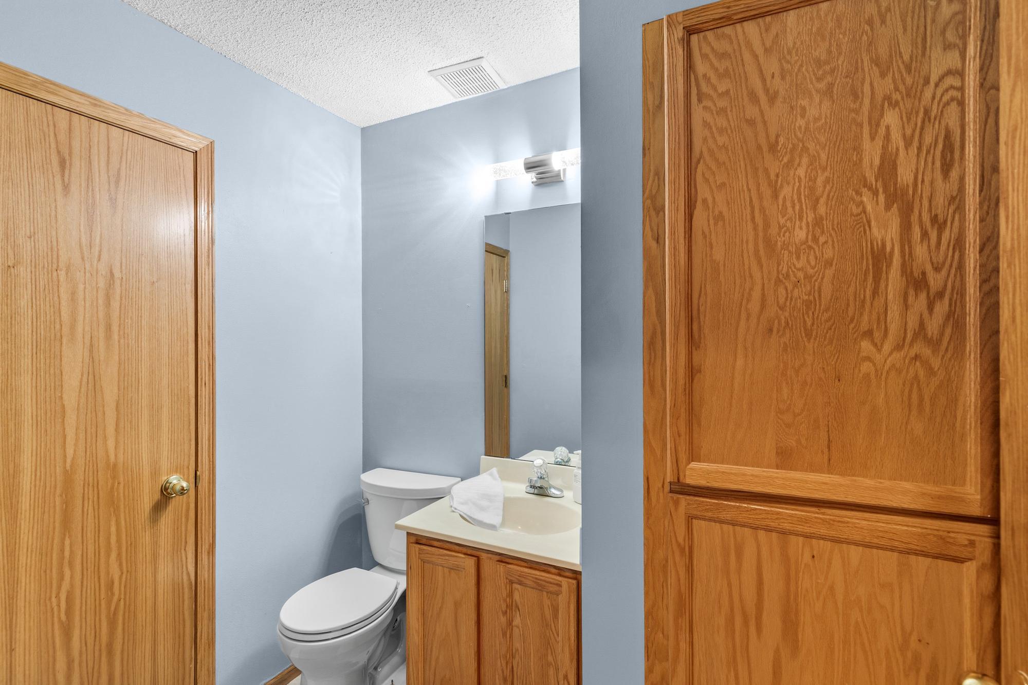 479 Aqua Circle Property Photo 16