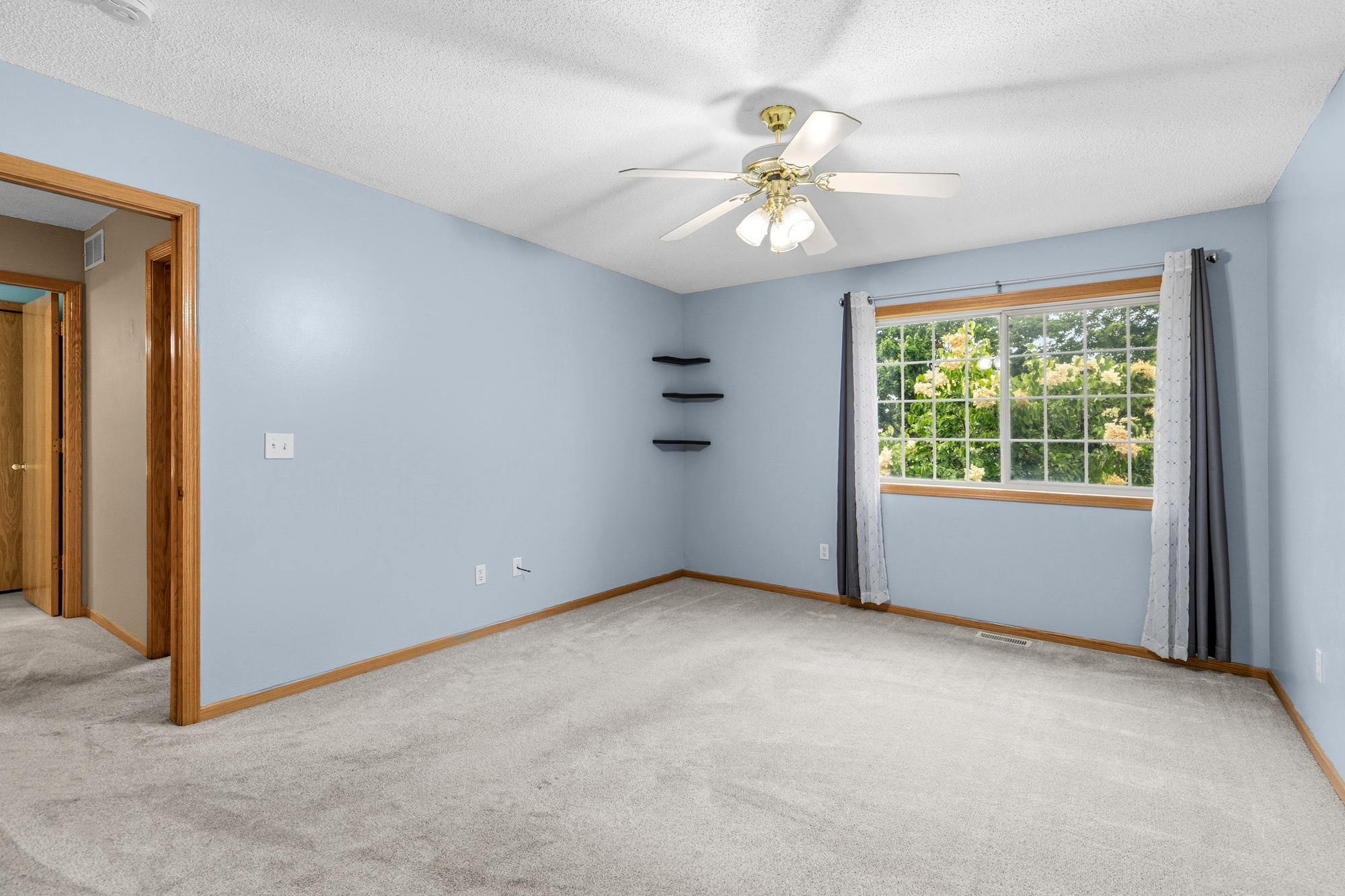 479 Aqua Circle Property Photo 17