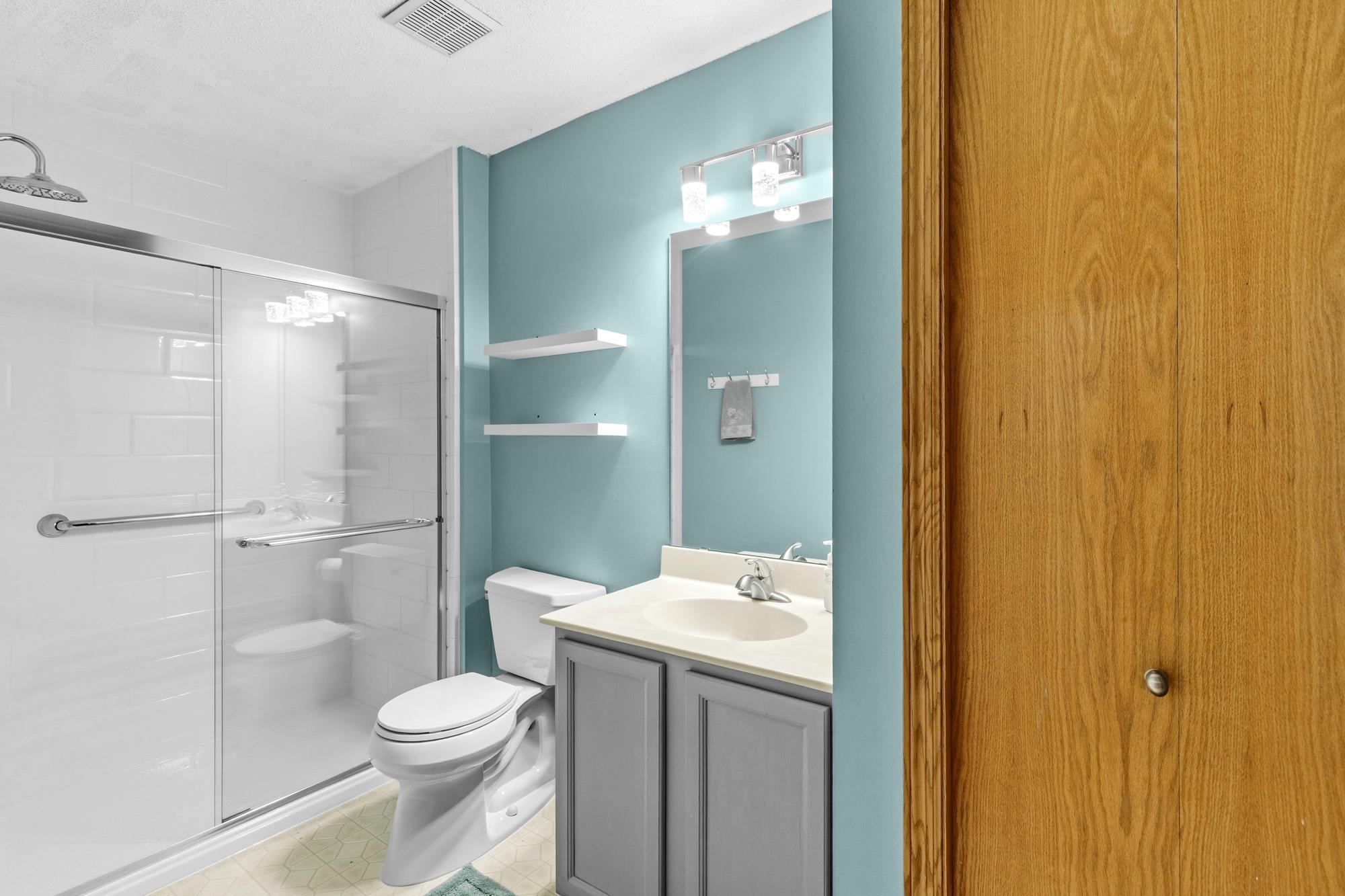 479 Aqua Circle Property Photo 21
