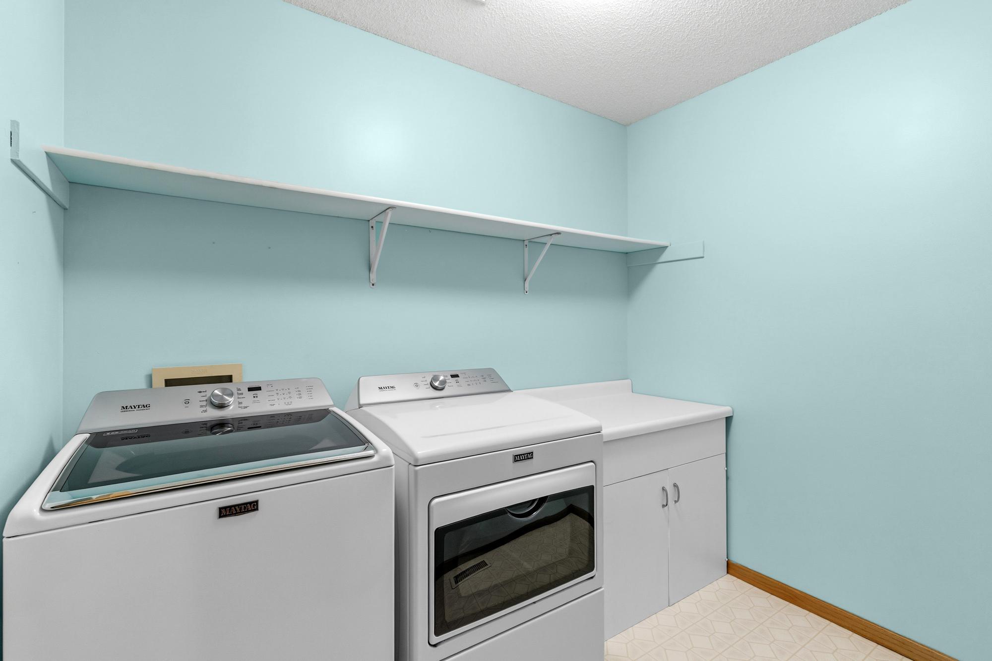 479 Aqua Circle Property Photo 25