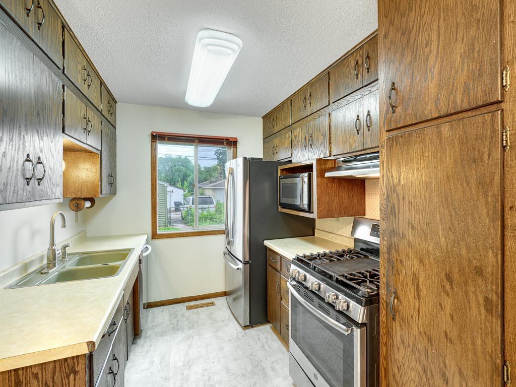 1625 Mclean Avenue Property Photo 7