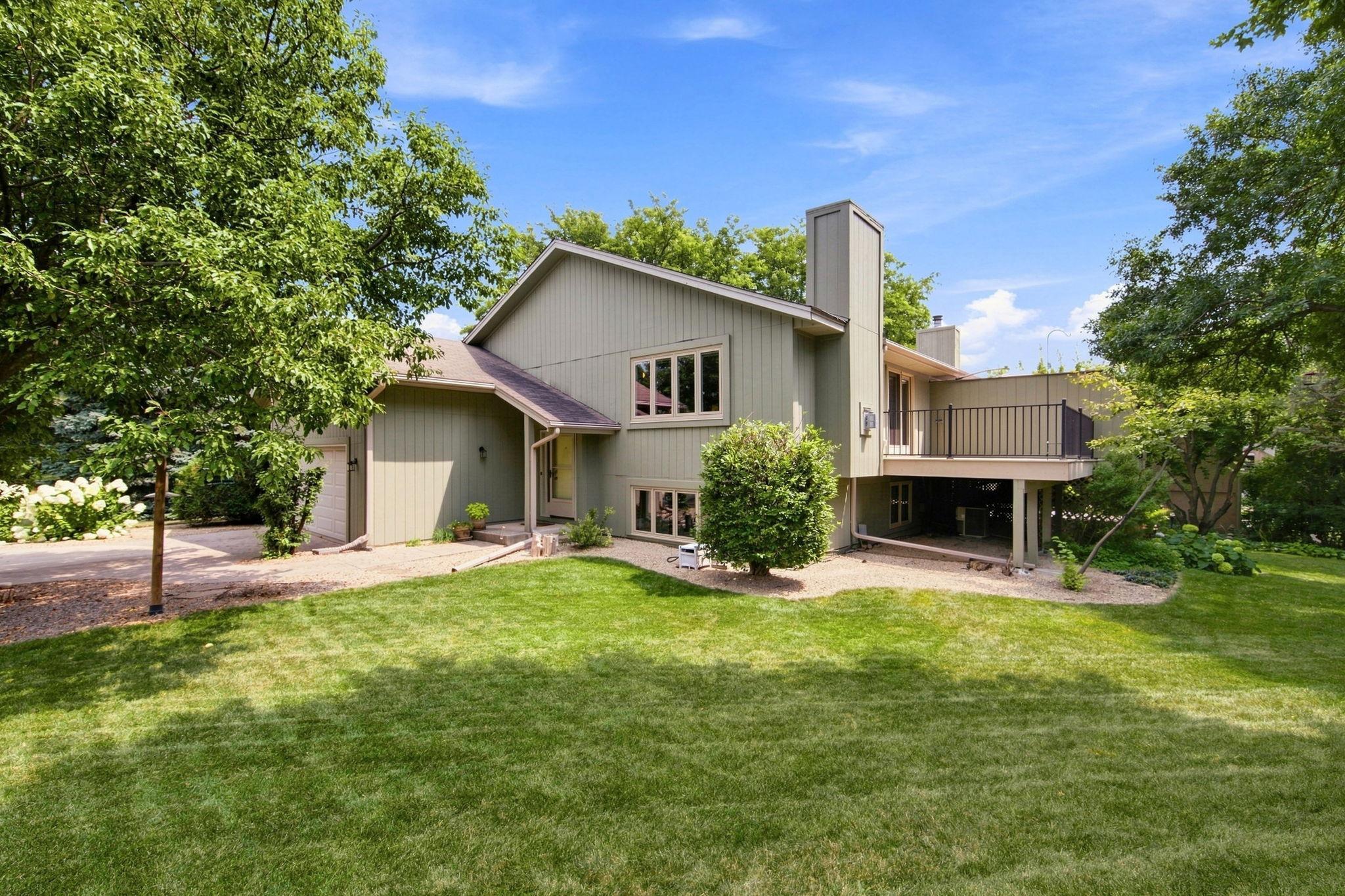 10277 Tarn Circle Property Photo 1