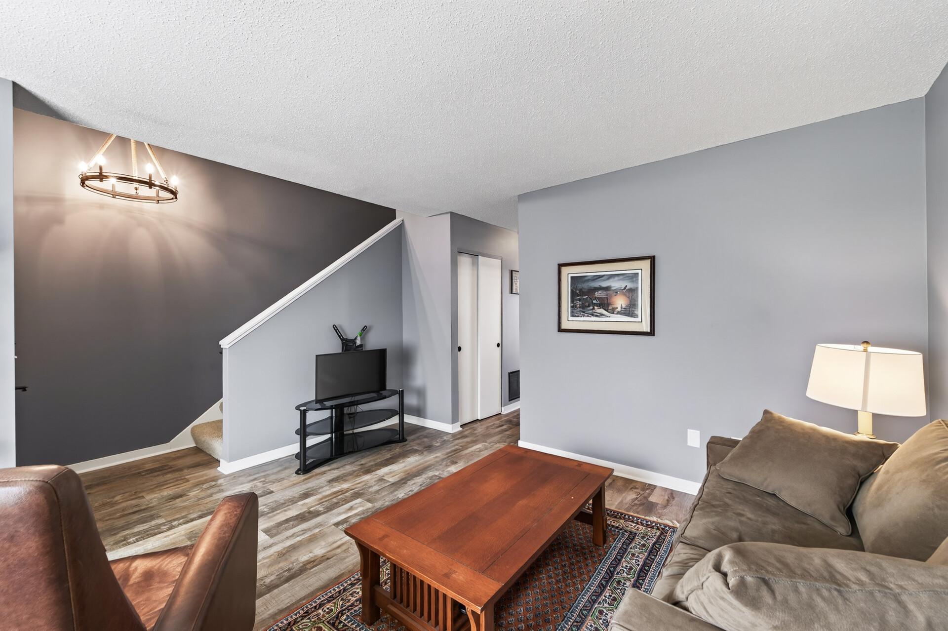 4464 Mccoll Drive Property Photo 6