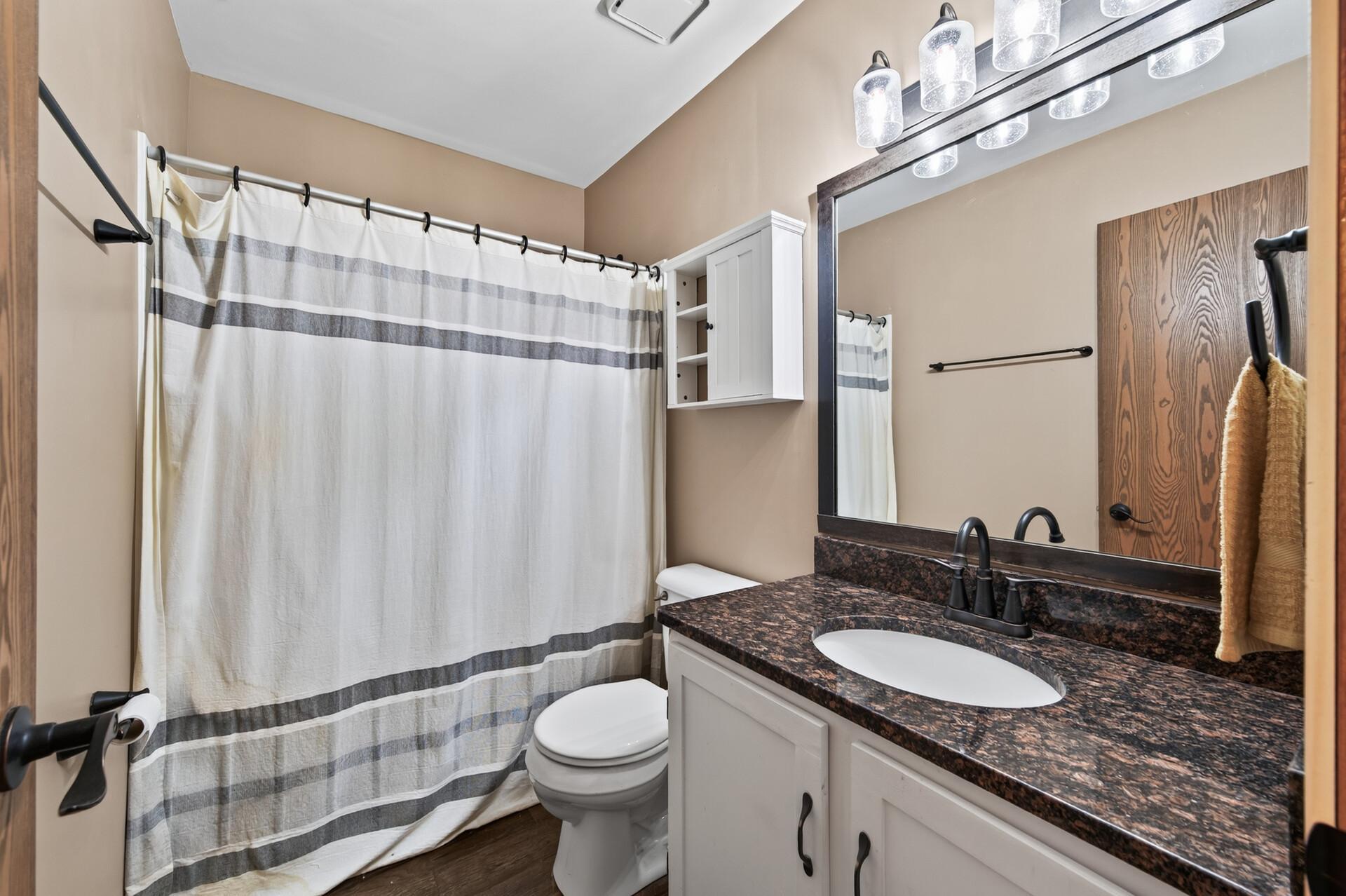 4464 Mccoll Drive Property Photo 16
