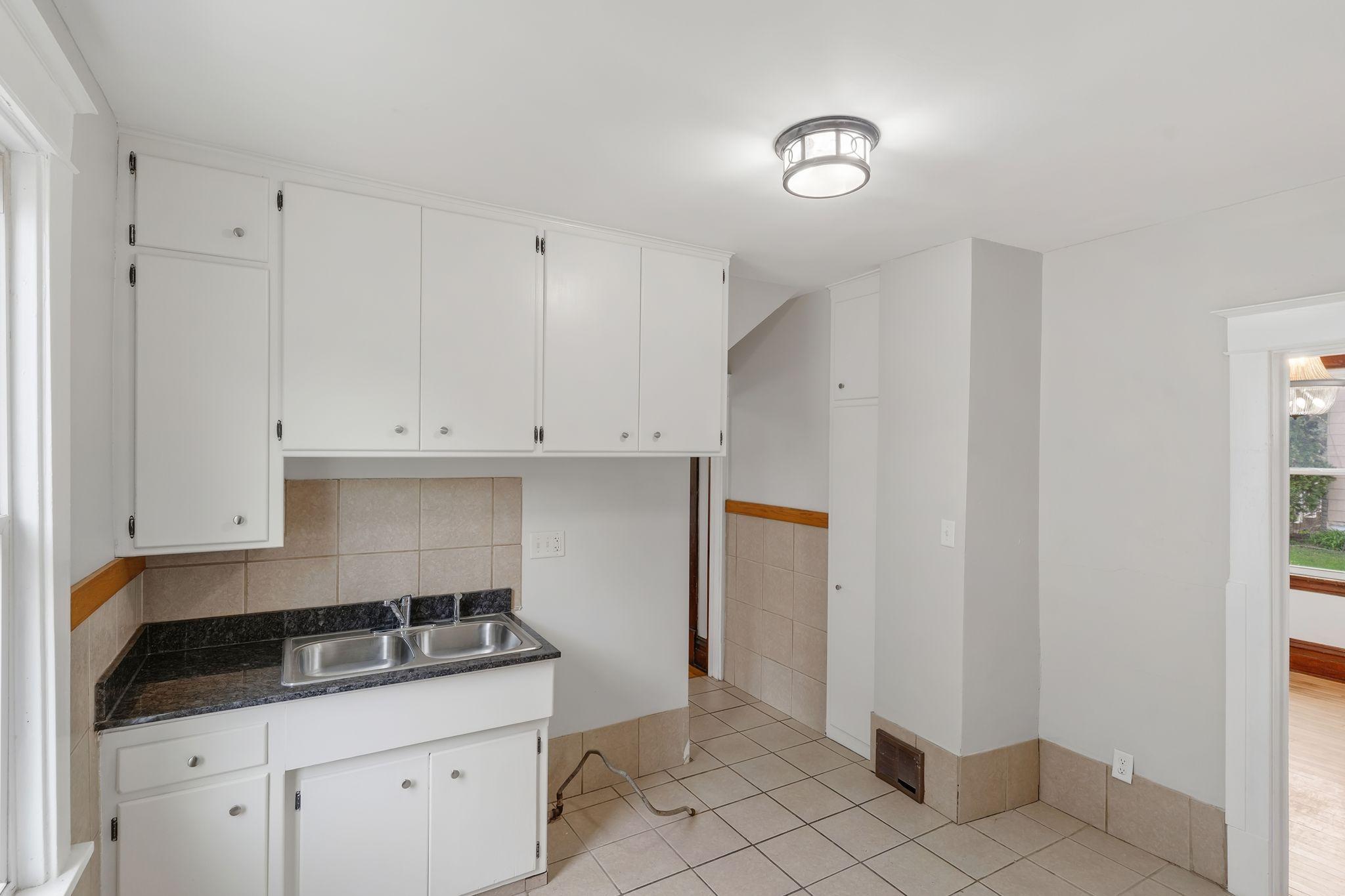 1302 Hewitt Avenue Property Photo 4