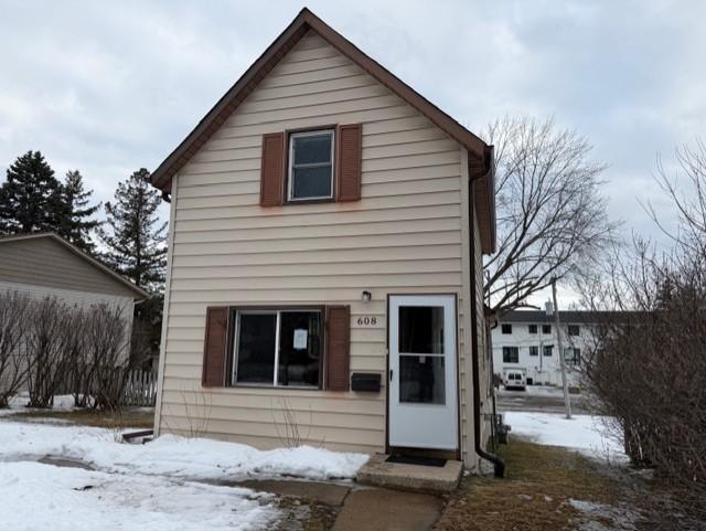 608 7th Avenue S Property Photo 1