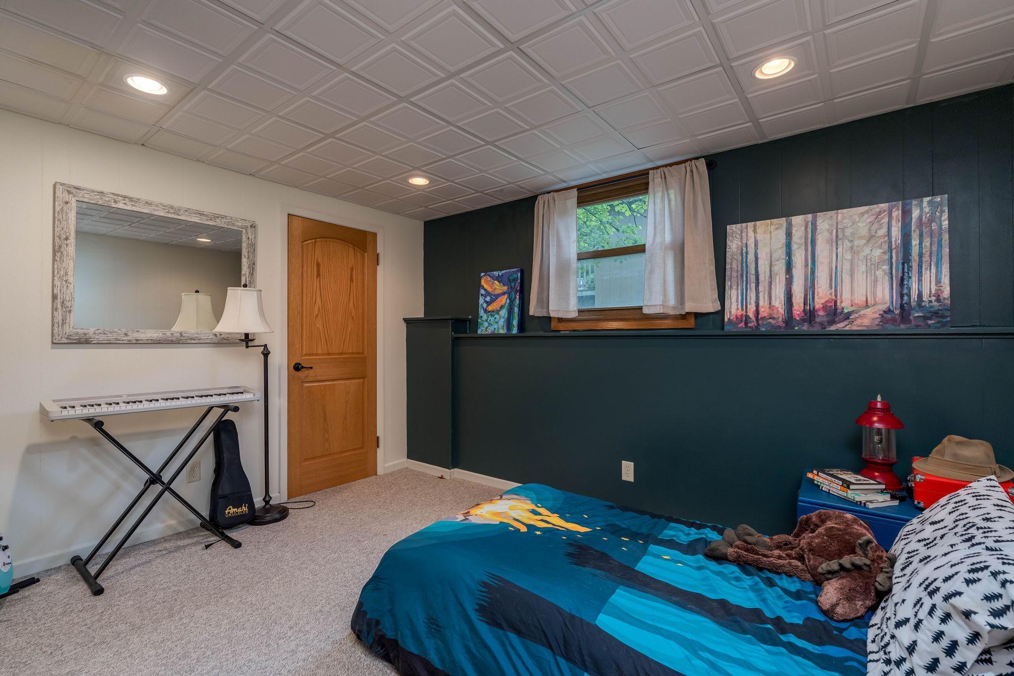 30 Lincoln Lane Property Photo 33