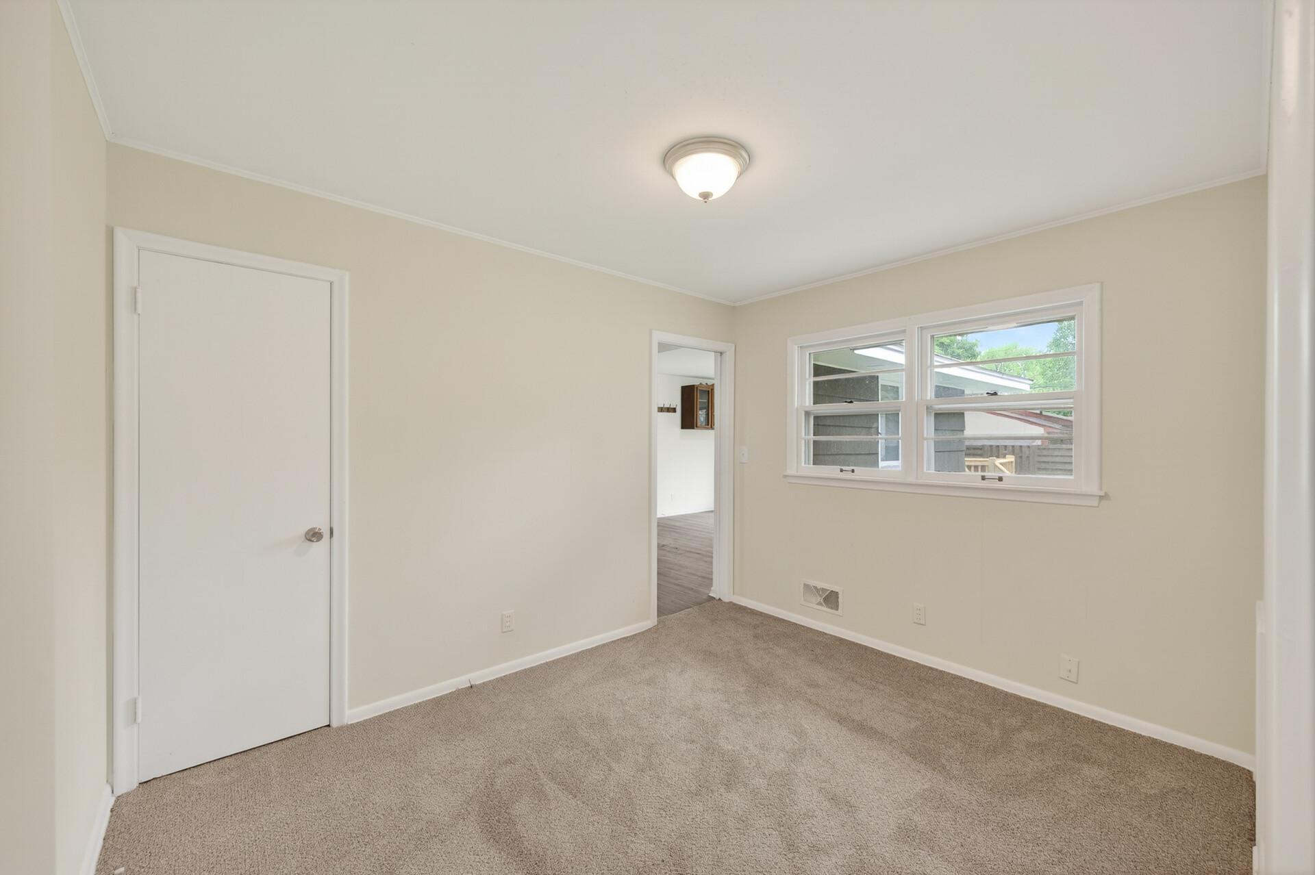 525 79th Avenue Ne Property Photo 9