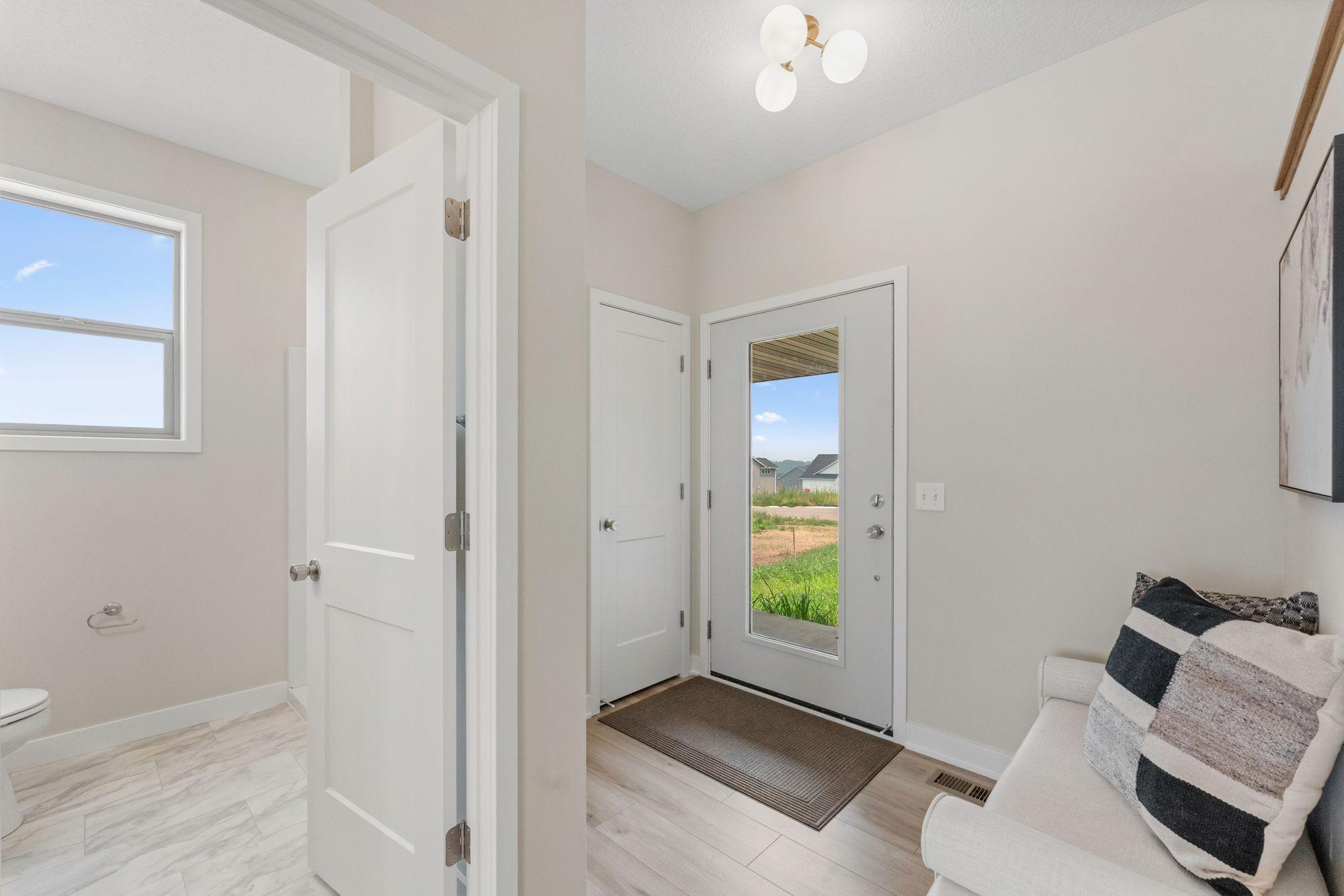 13721 Arrowhead Way Property Photo 4