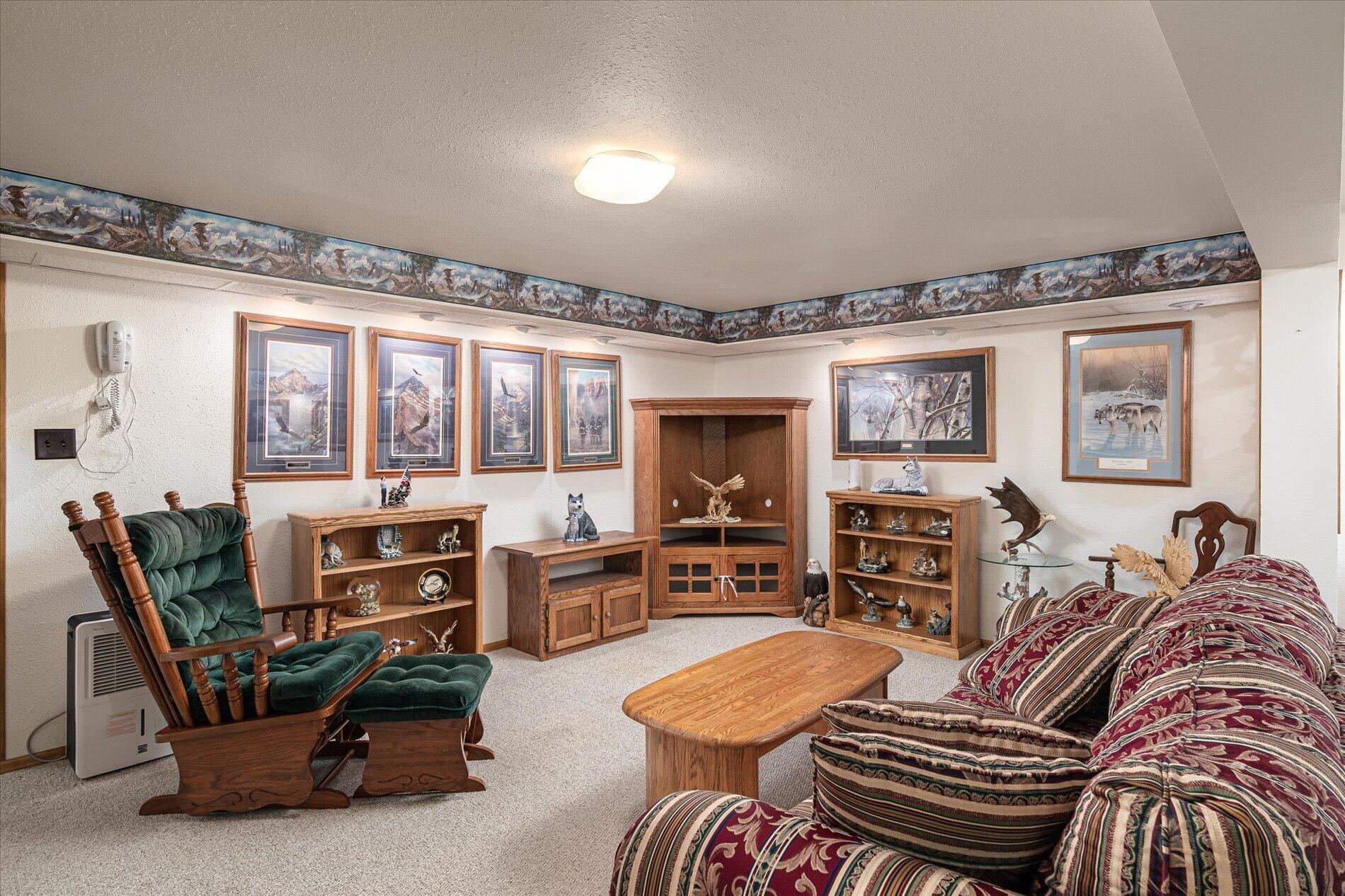1003 S Elm Street Property Photo 13