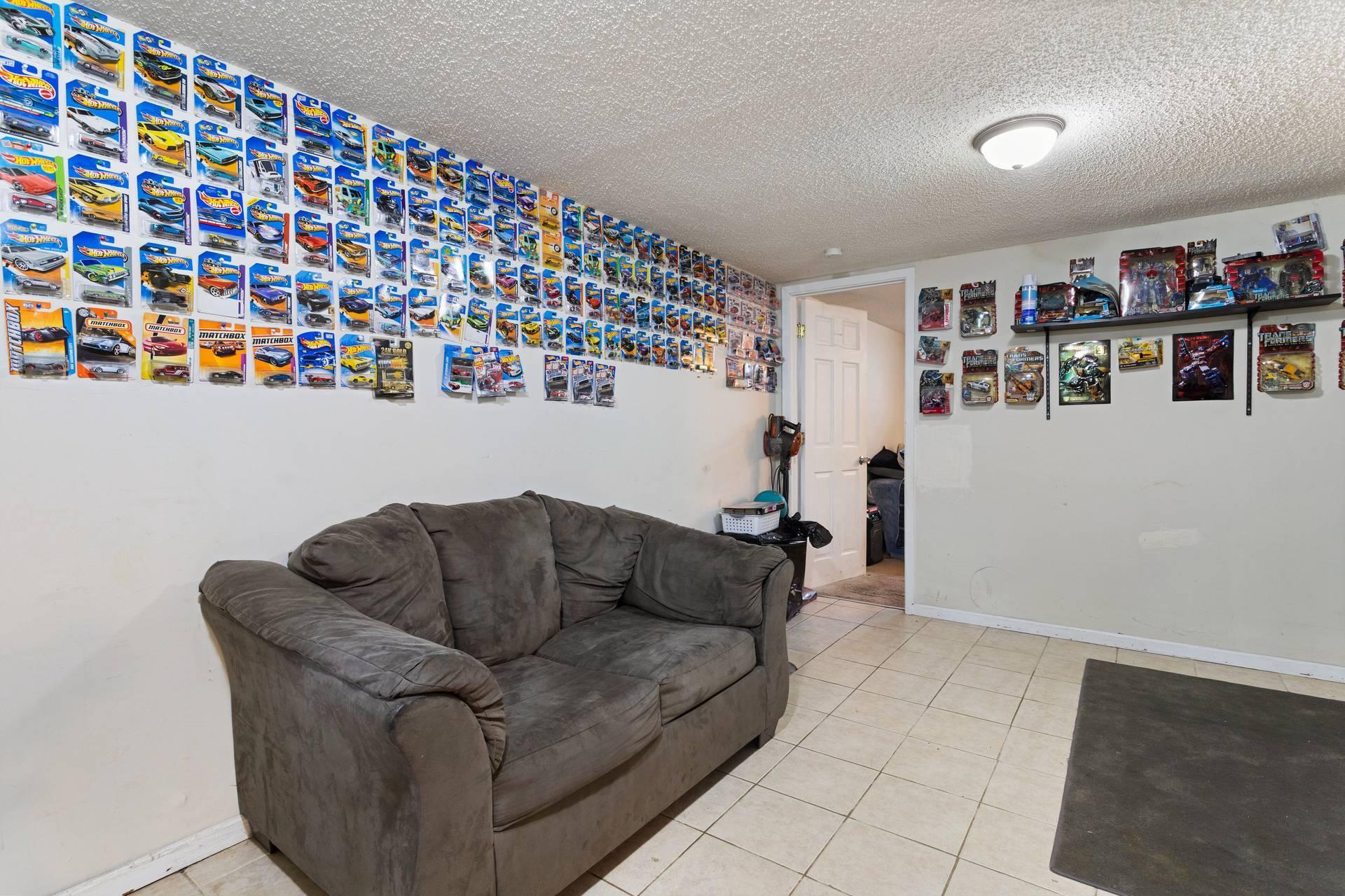 527 Emil Avenue Property Photo 26