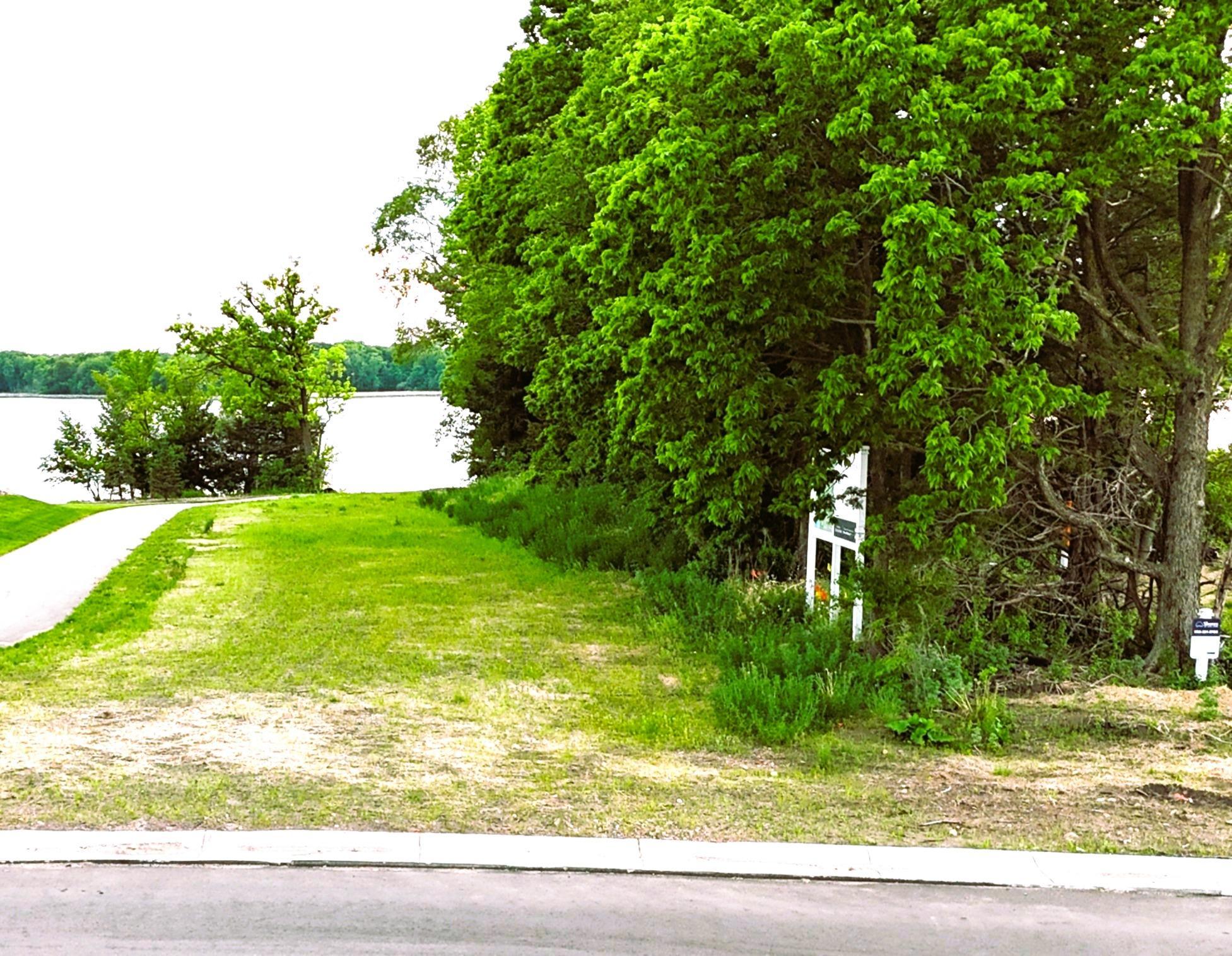1370 Lake John Circle Property Photo 4
