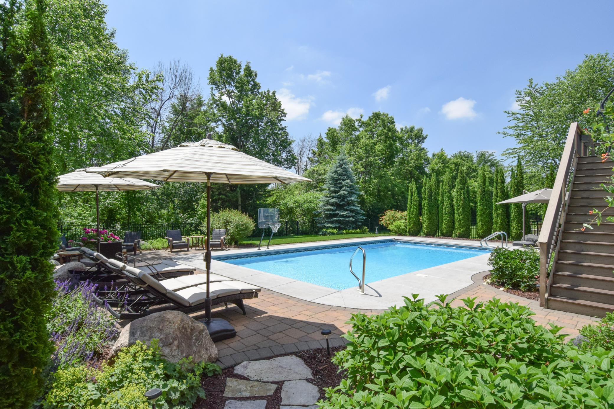 10809 Brookside Trail N Property Photo 3