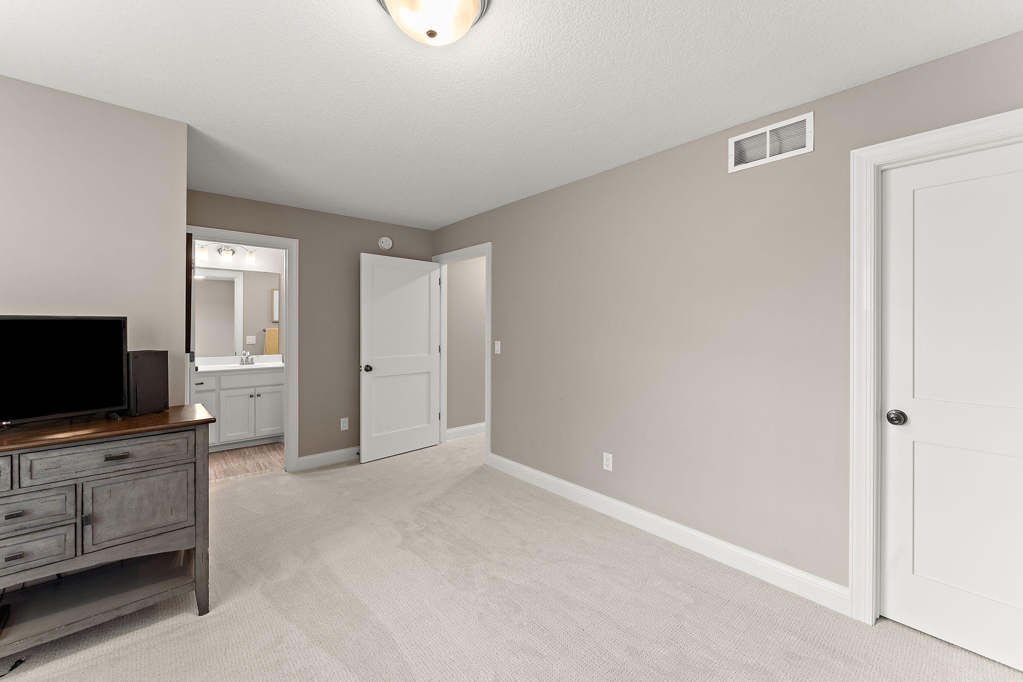10809 Brookside Trail N Property Photo 42