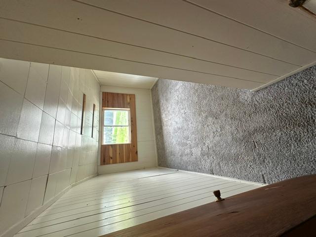 7010 Highway 169 Property Photo 7