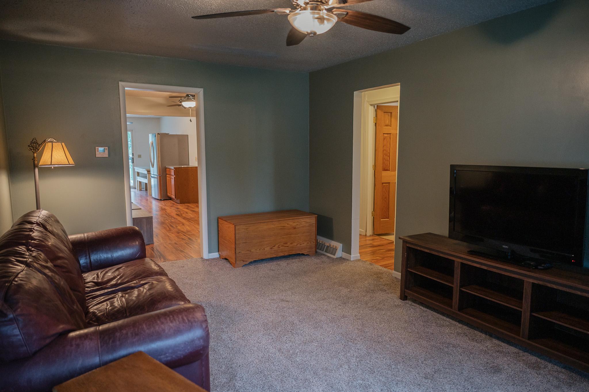 430 Birch Street E Property Photo 9