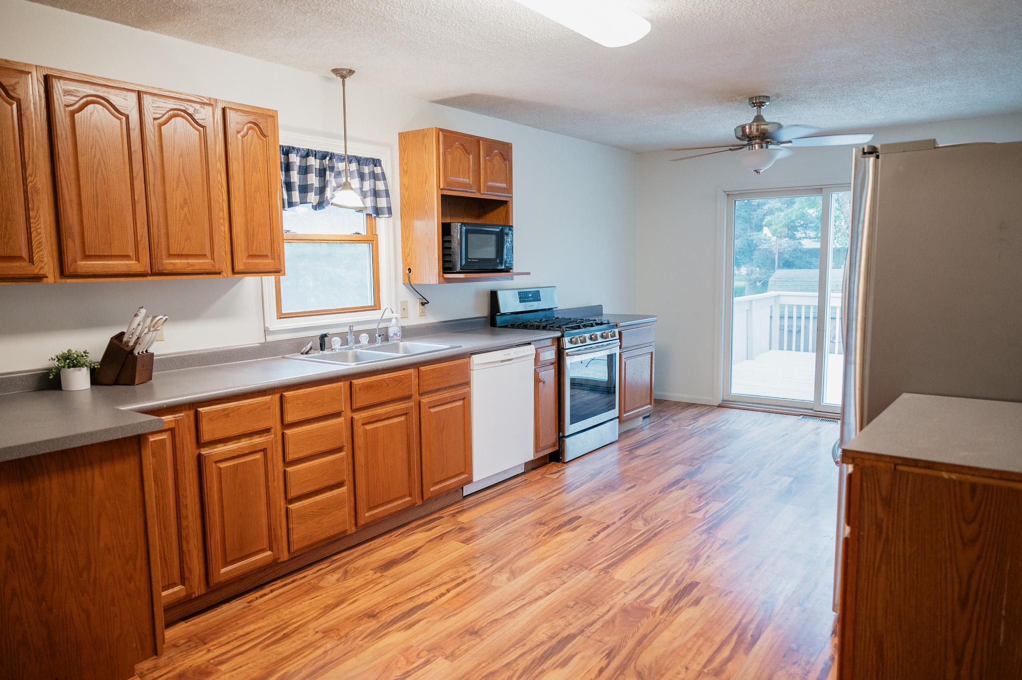 430 Birch Street E Property Photo 12