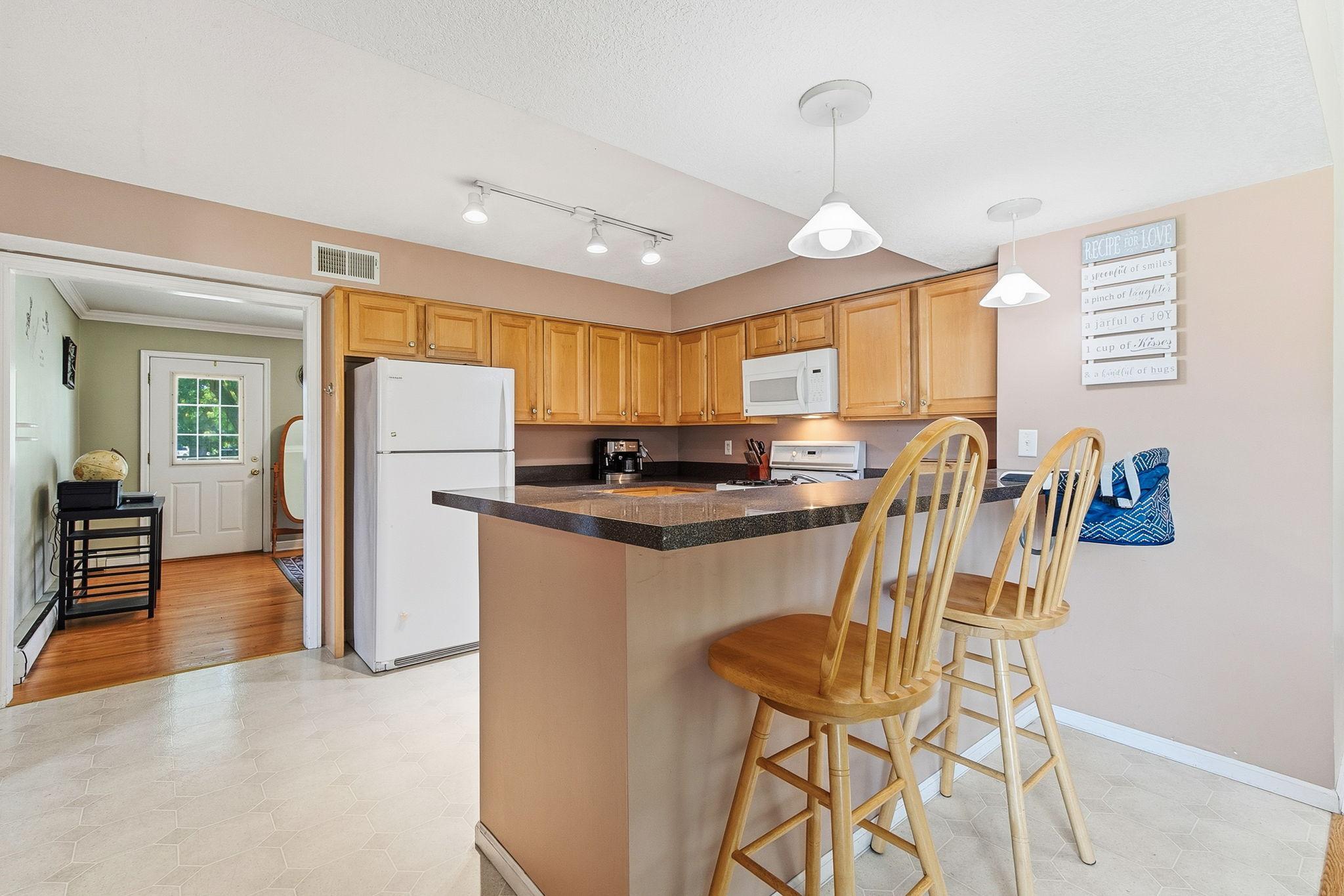 214 Trondheim Road Property Photo 8