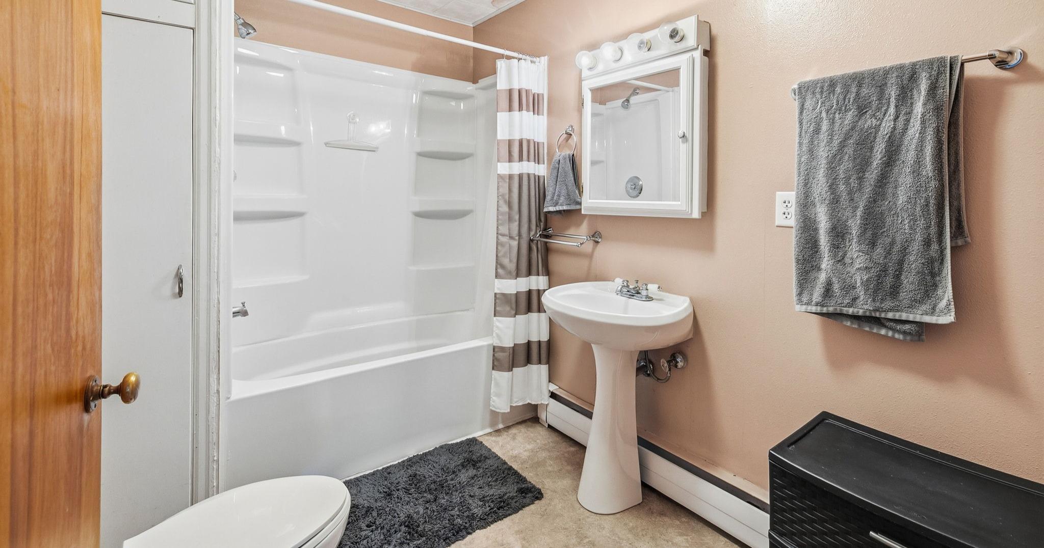 214 Trondheim Road Property Photo 15